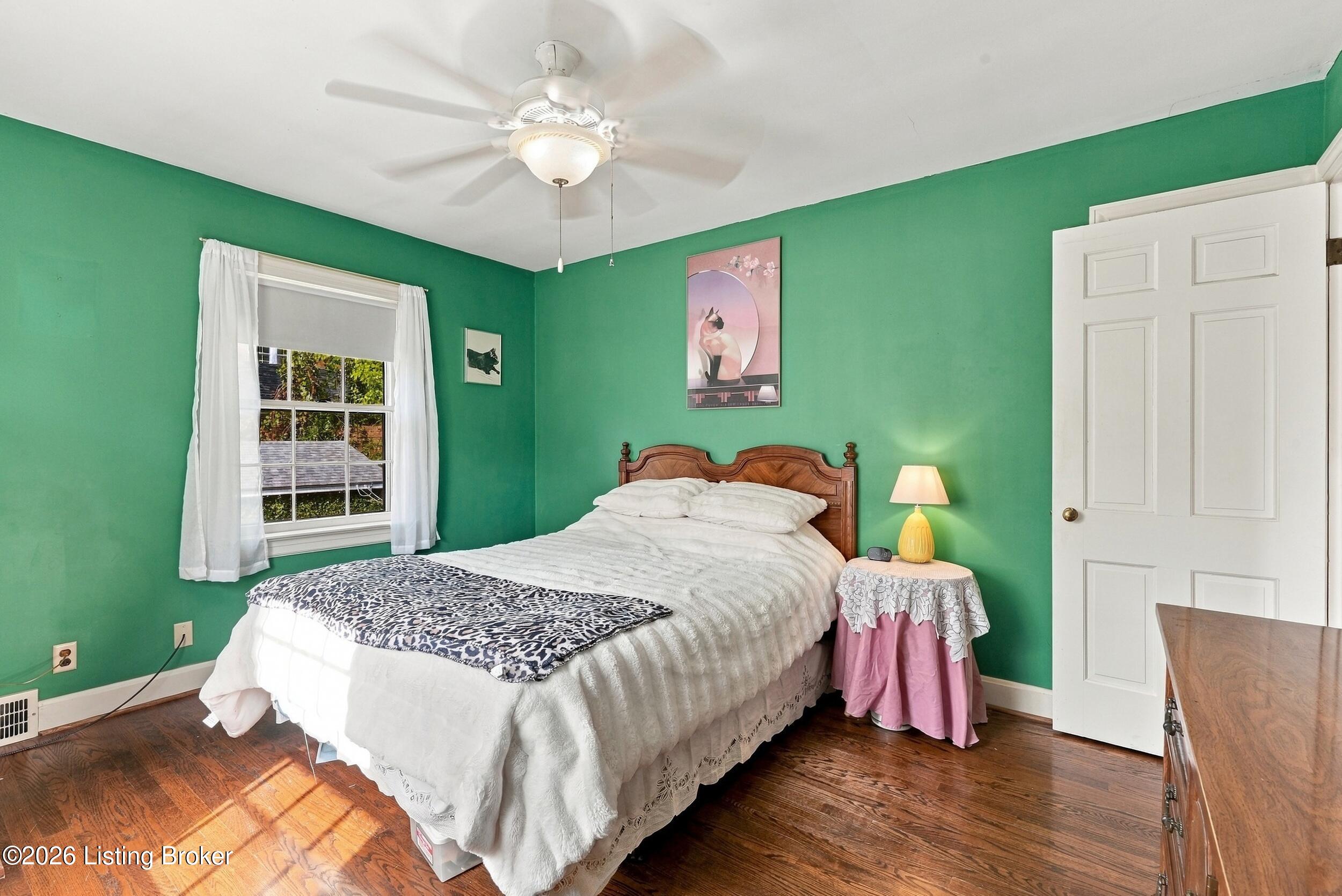 403 University Ave