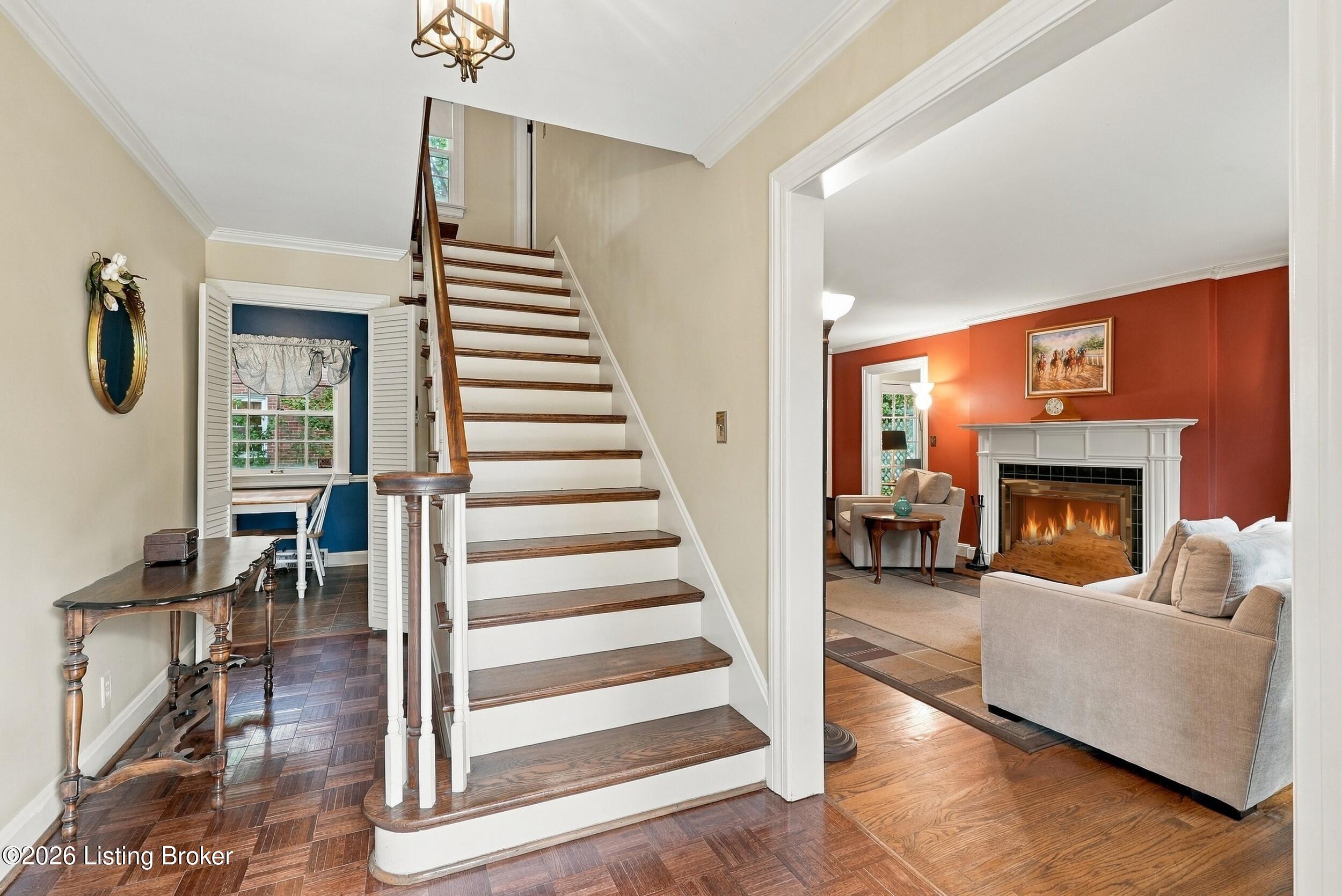 403 University Ave