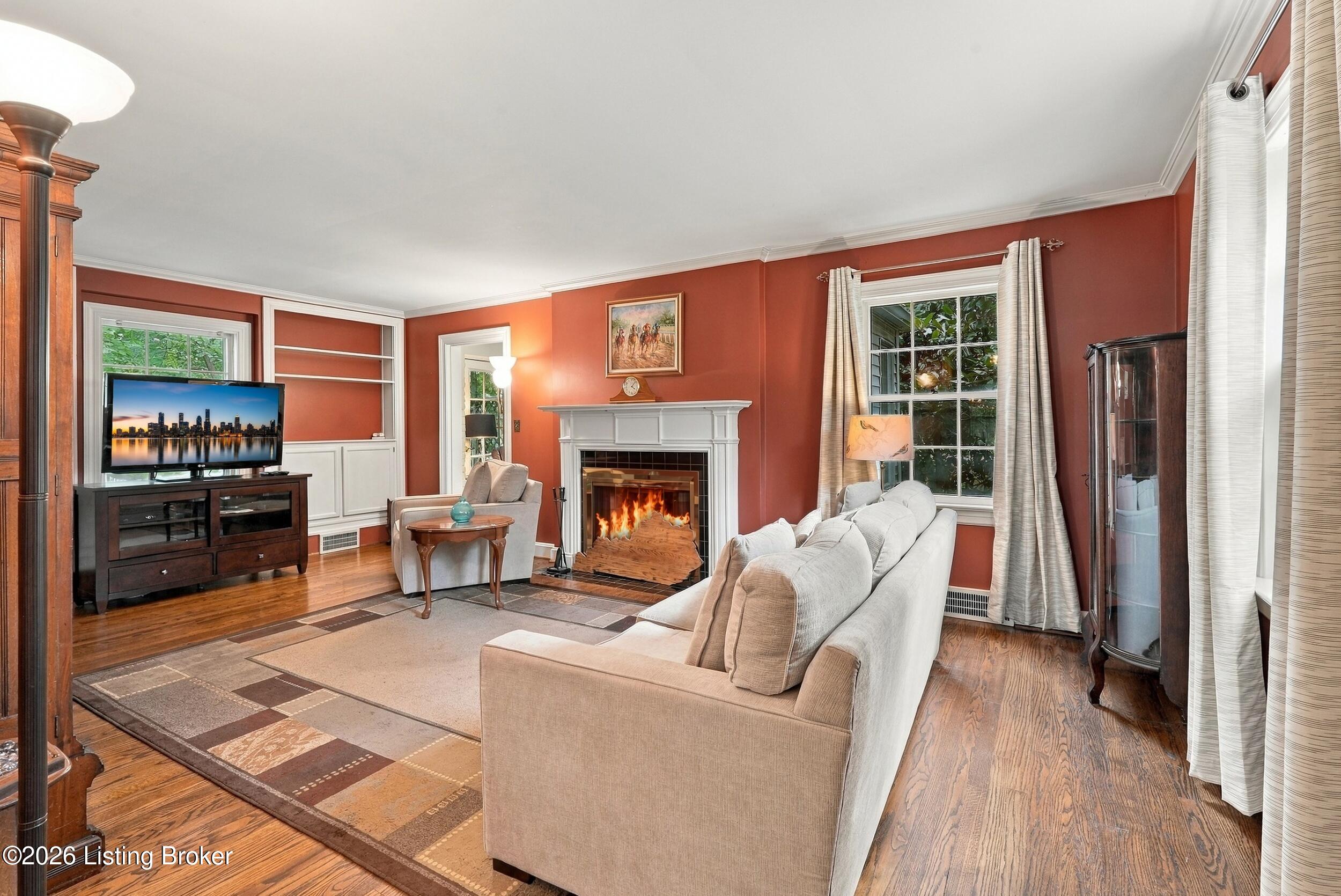 403 University Ave