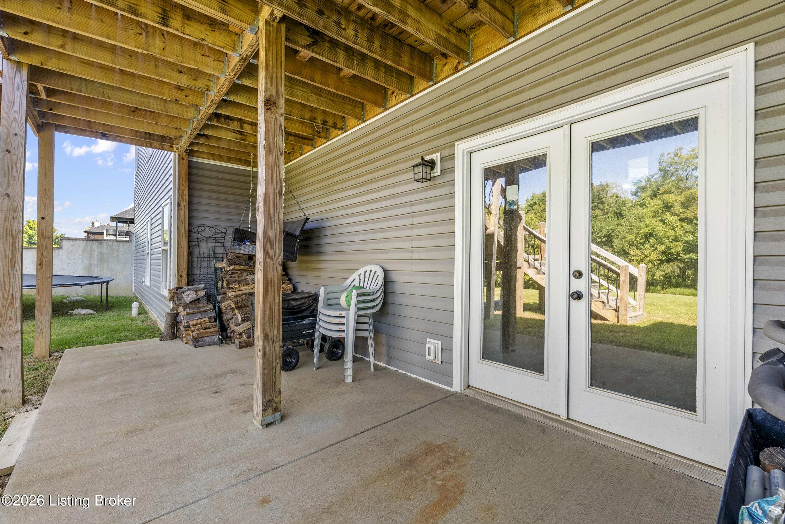 99 Roosevelt Ct
