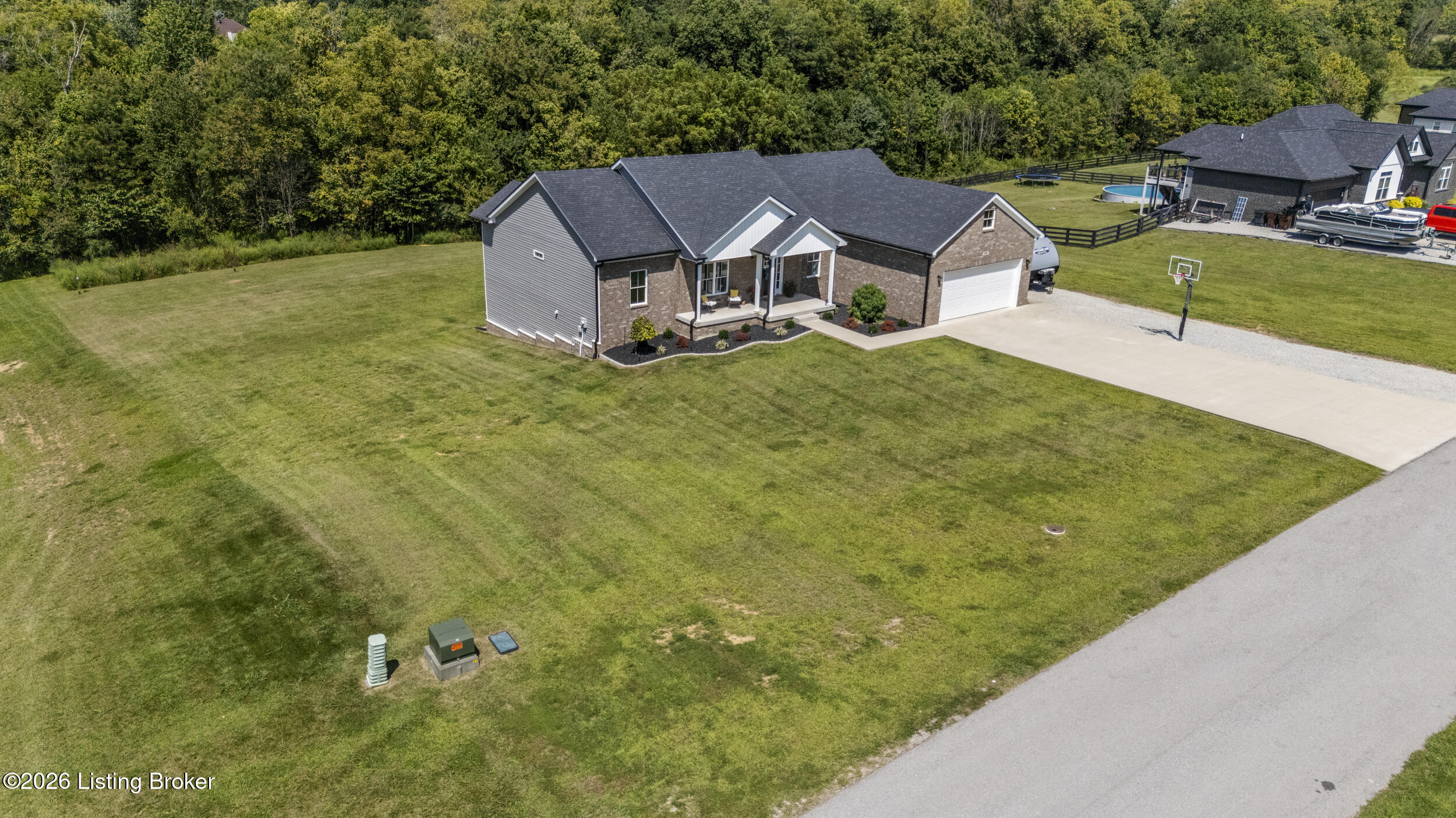 99 Roosevelt Ct