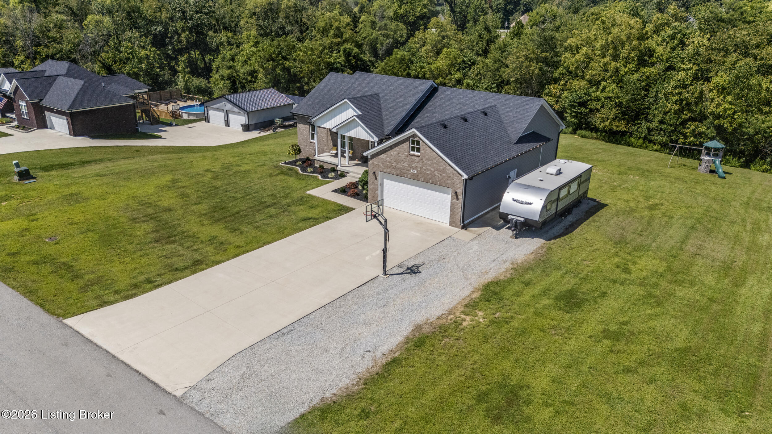 99 Roosevelt Ct