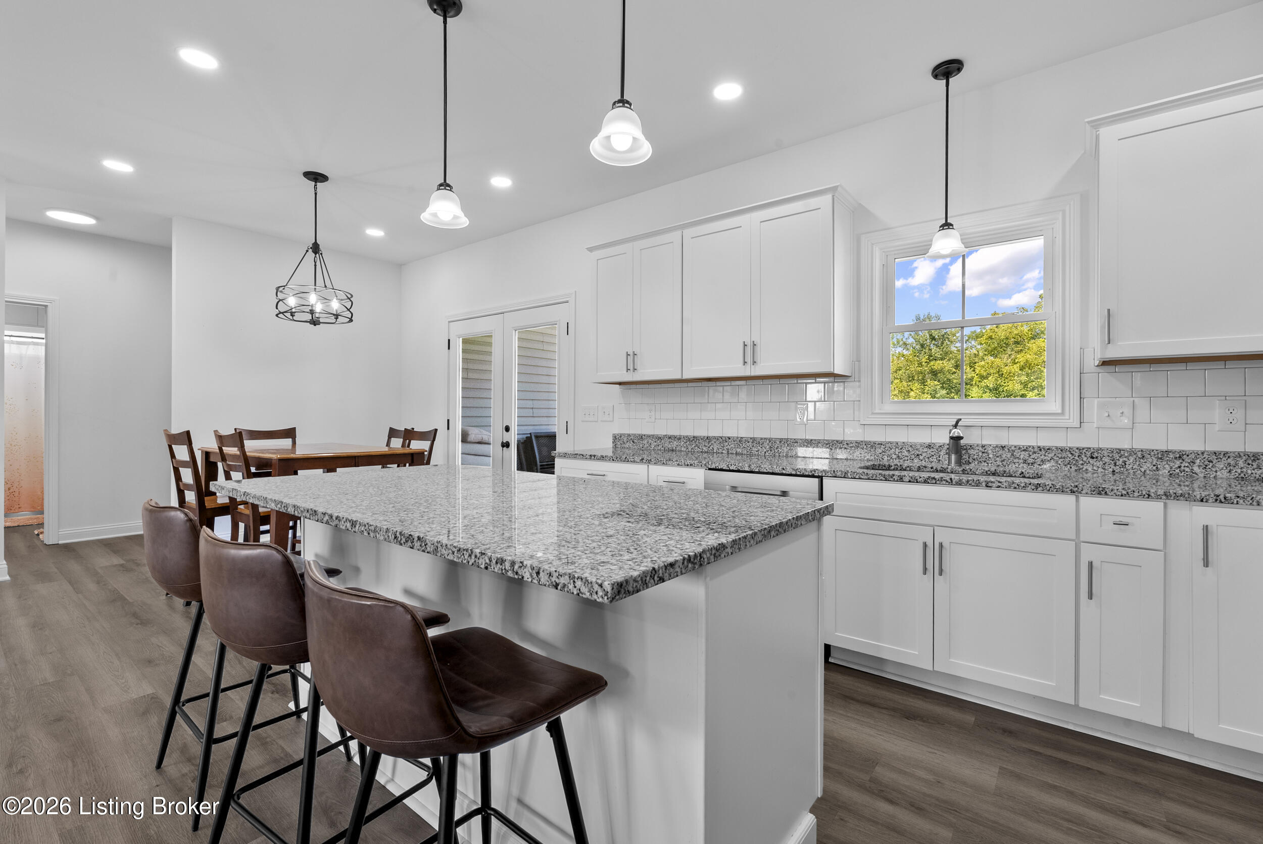 99 Roosevelt Ct