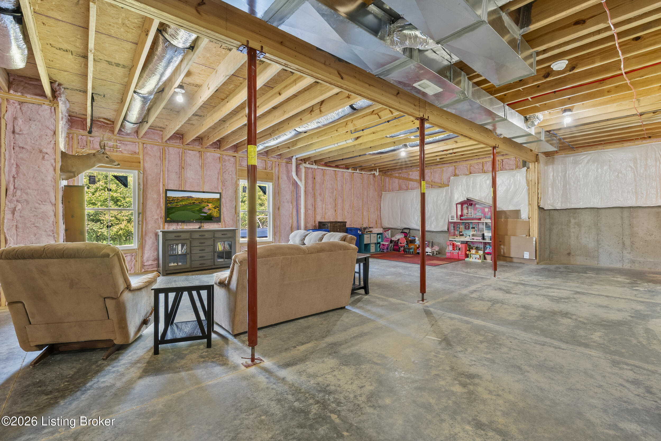 99 Roosevelt Ct