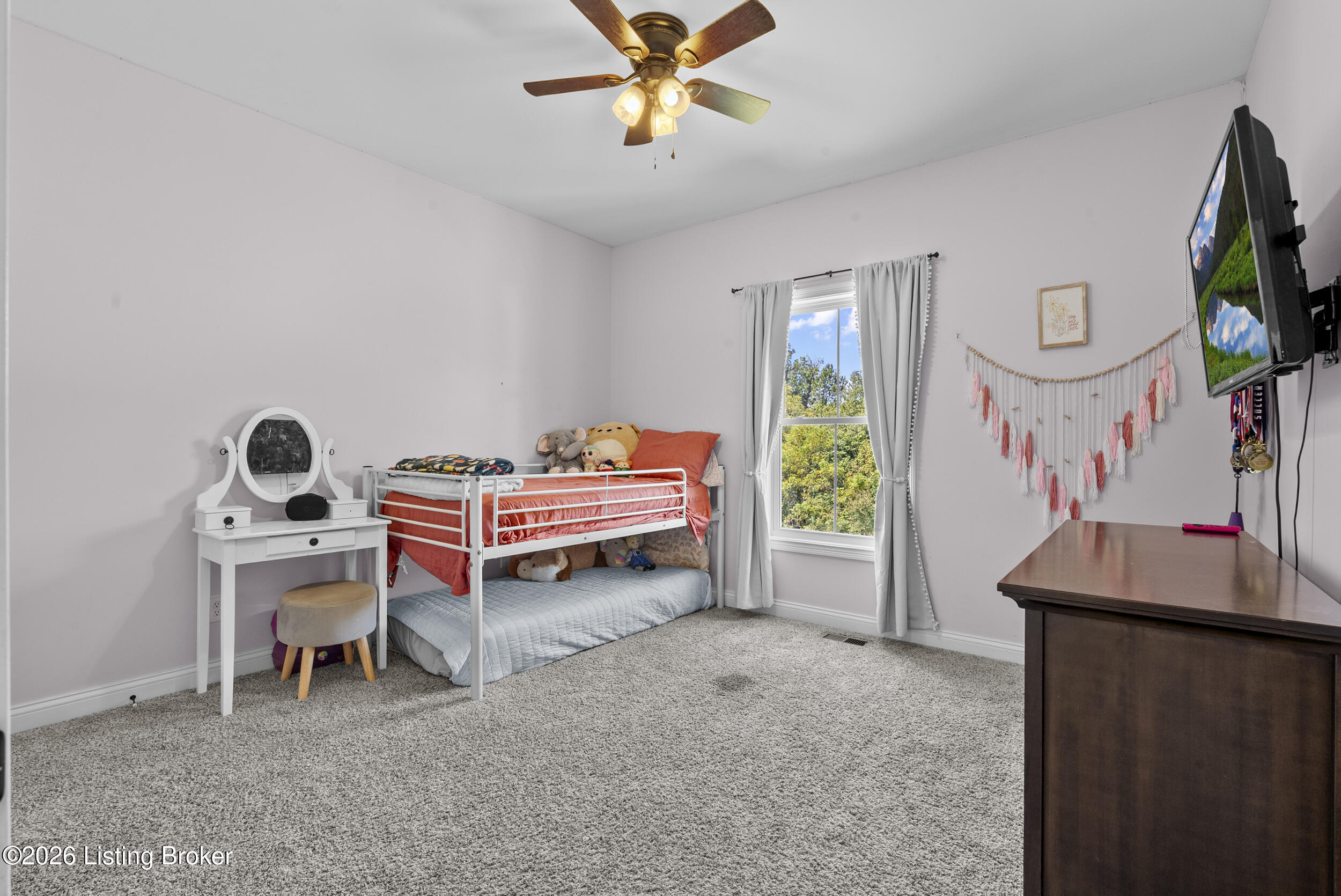 99 Roosevelt Ct