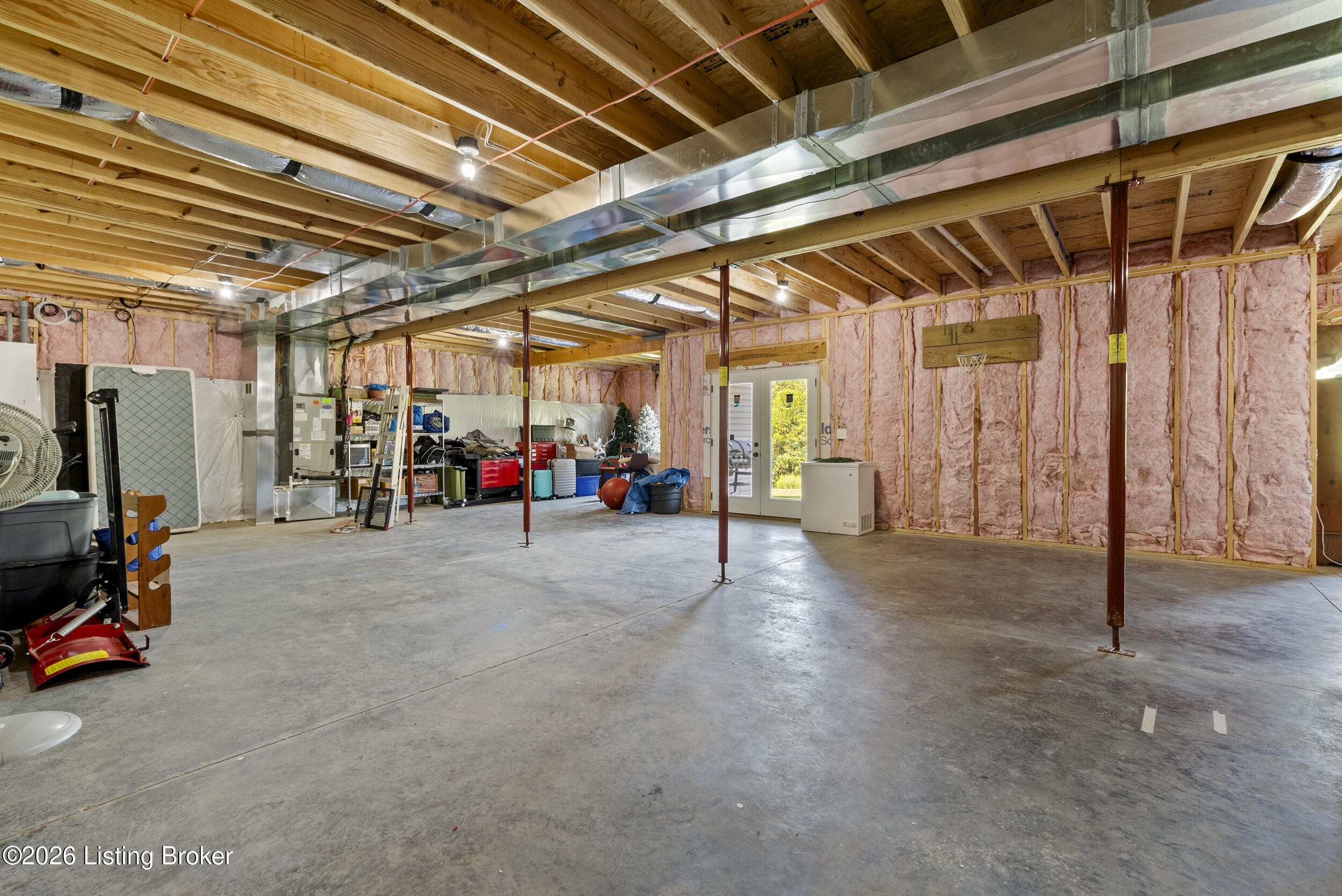 99 Roosevelt Ct