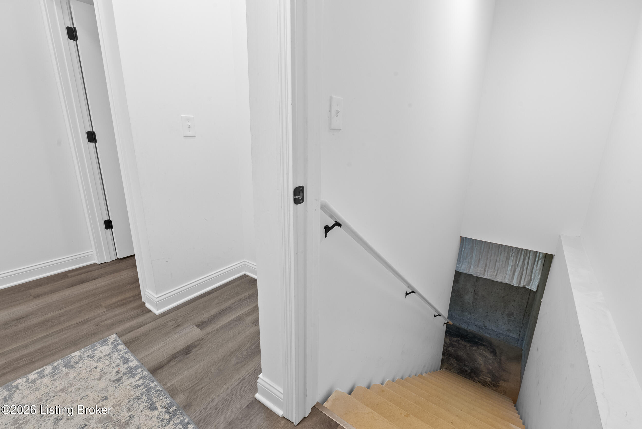 99 Roosevelt Ct
