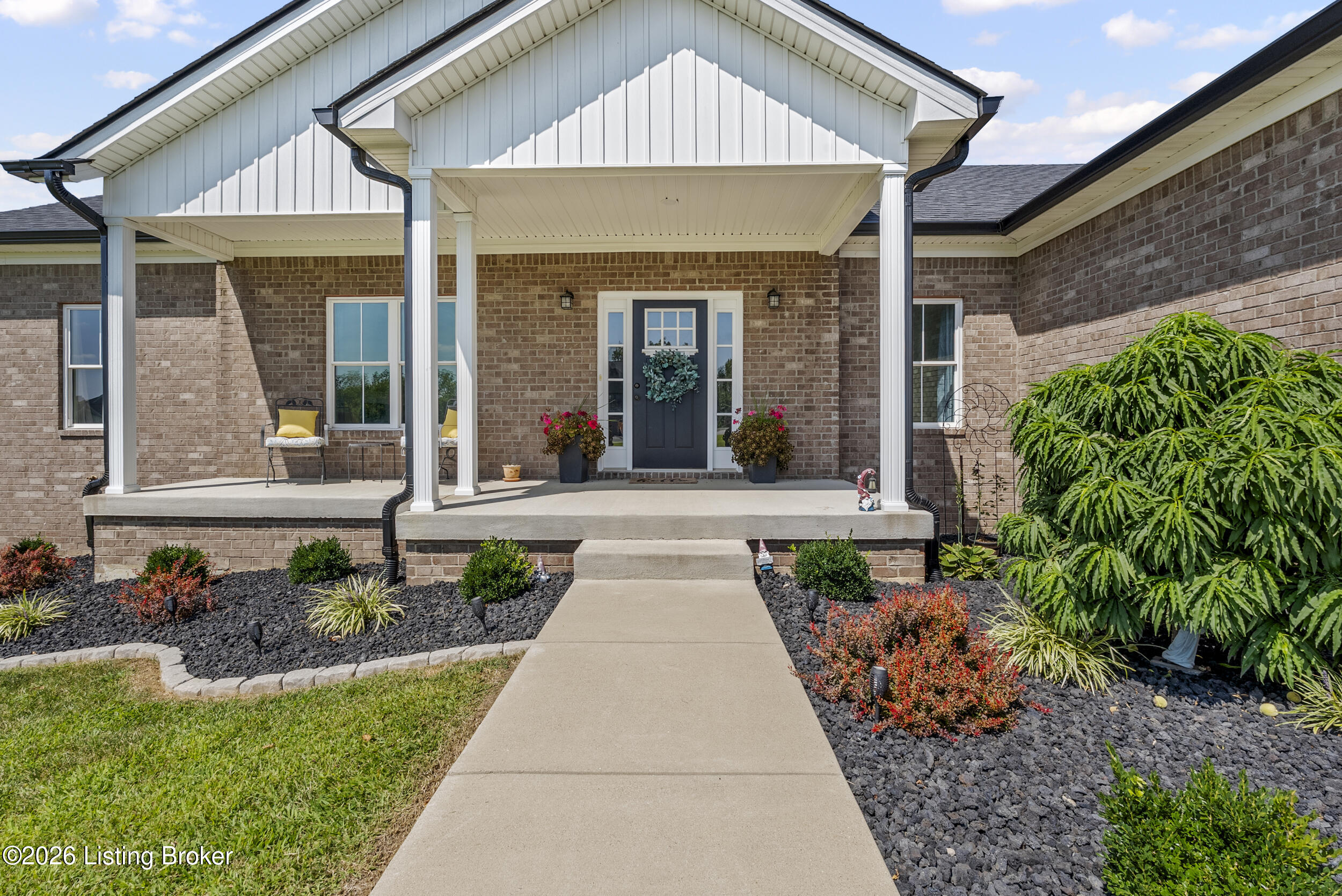 99 Roosevelt Ct