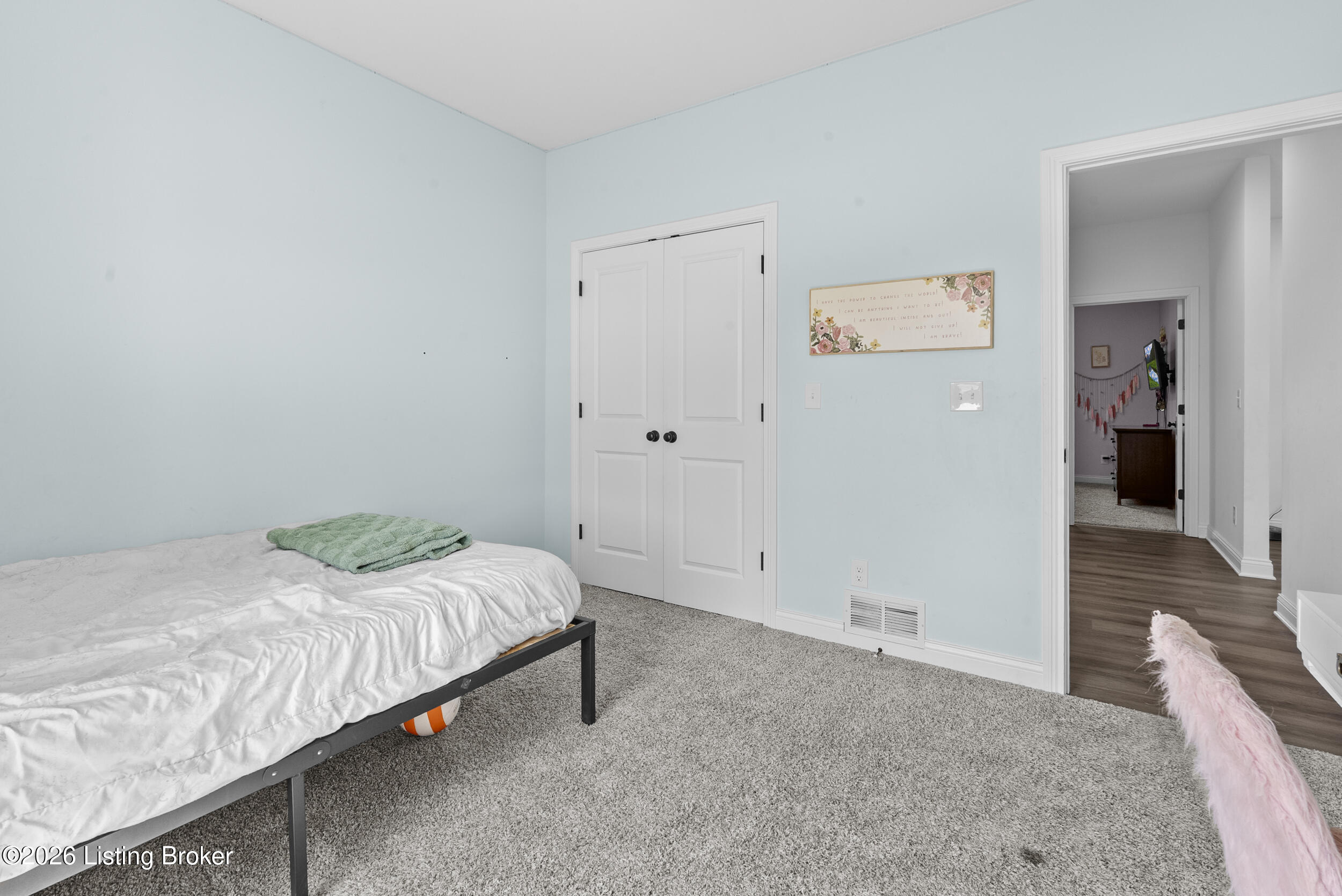 99 Roosevelt Ct