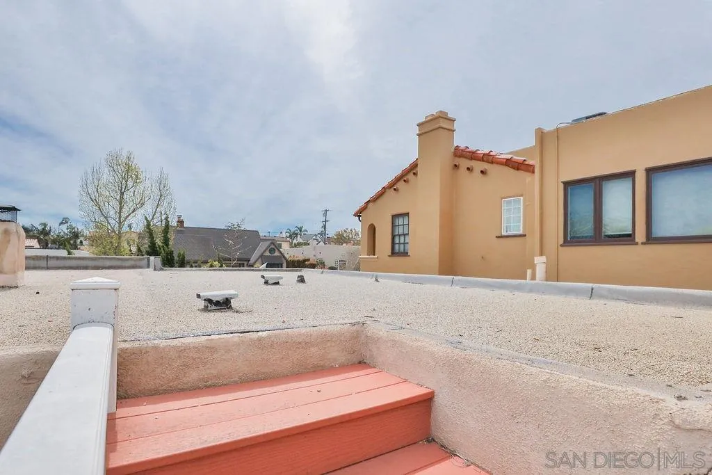 3404 Freeman Street
