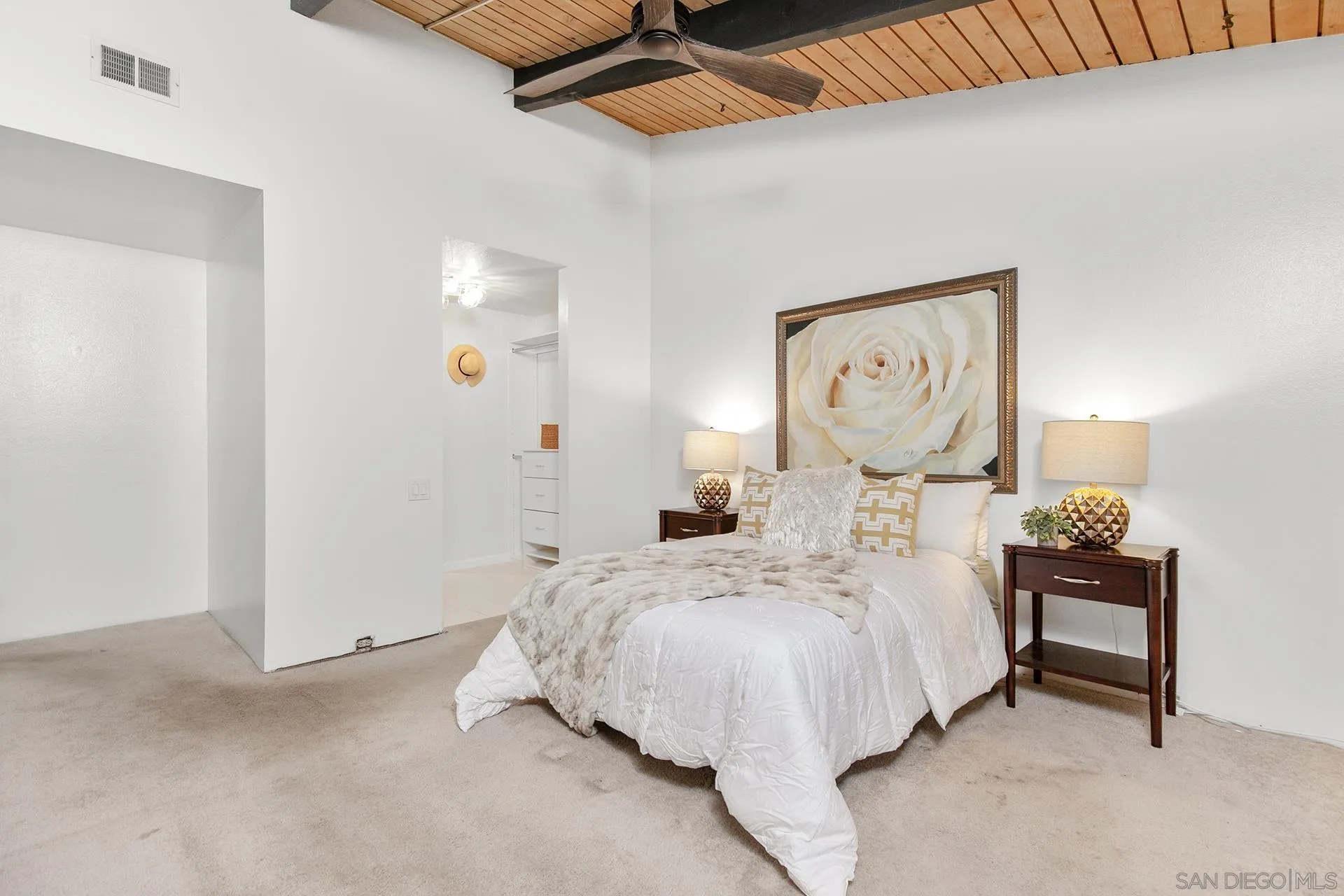 4238 Loma Riviera Ln