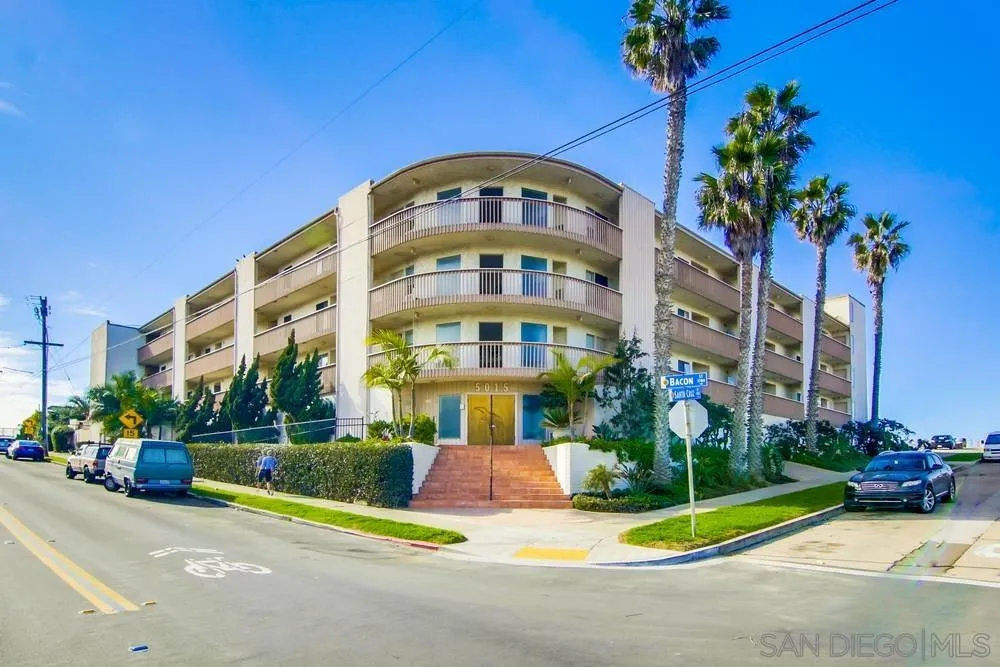 5015 Santa Cruz Ave Unit 309
