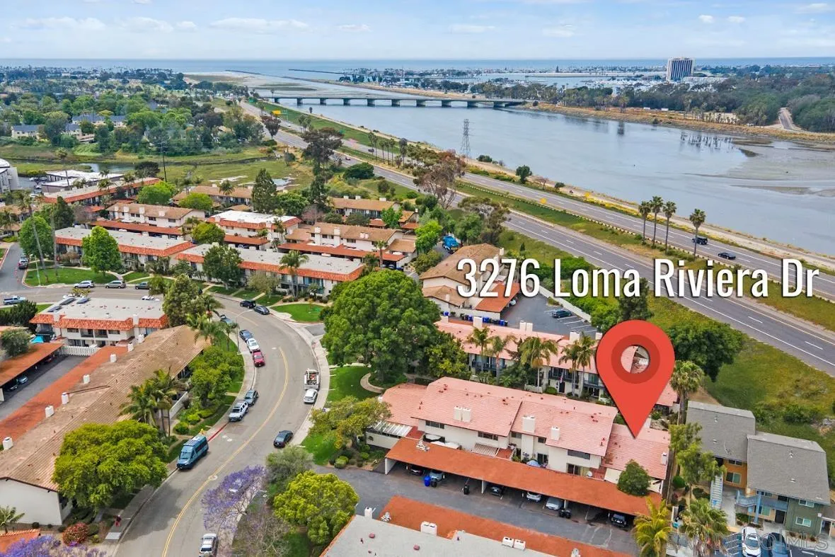 3276 Loma Riviera Dr
