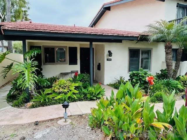 3276 Loma Riviera Dr