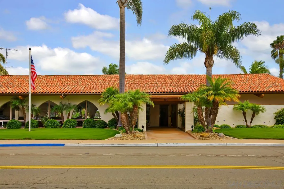 3276 Loma Riviera Dr