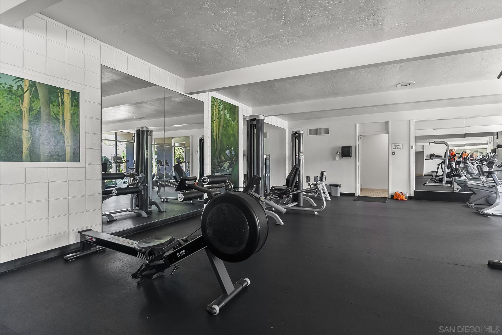 3050 Rue D' Orleans # 491