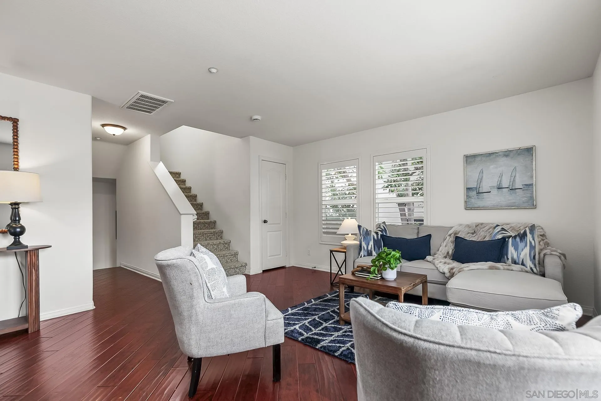 3528 Shoreline Bluff Ln