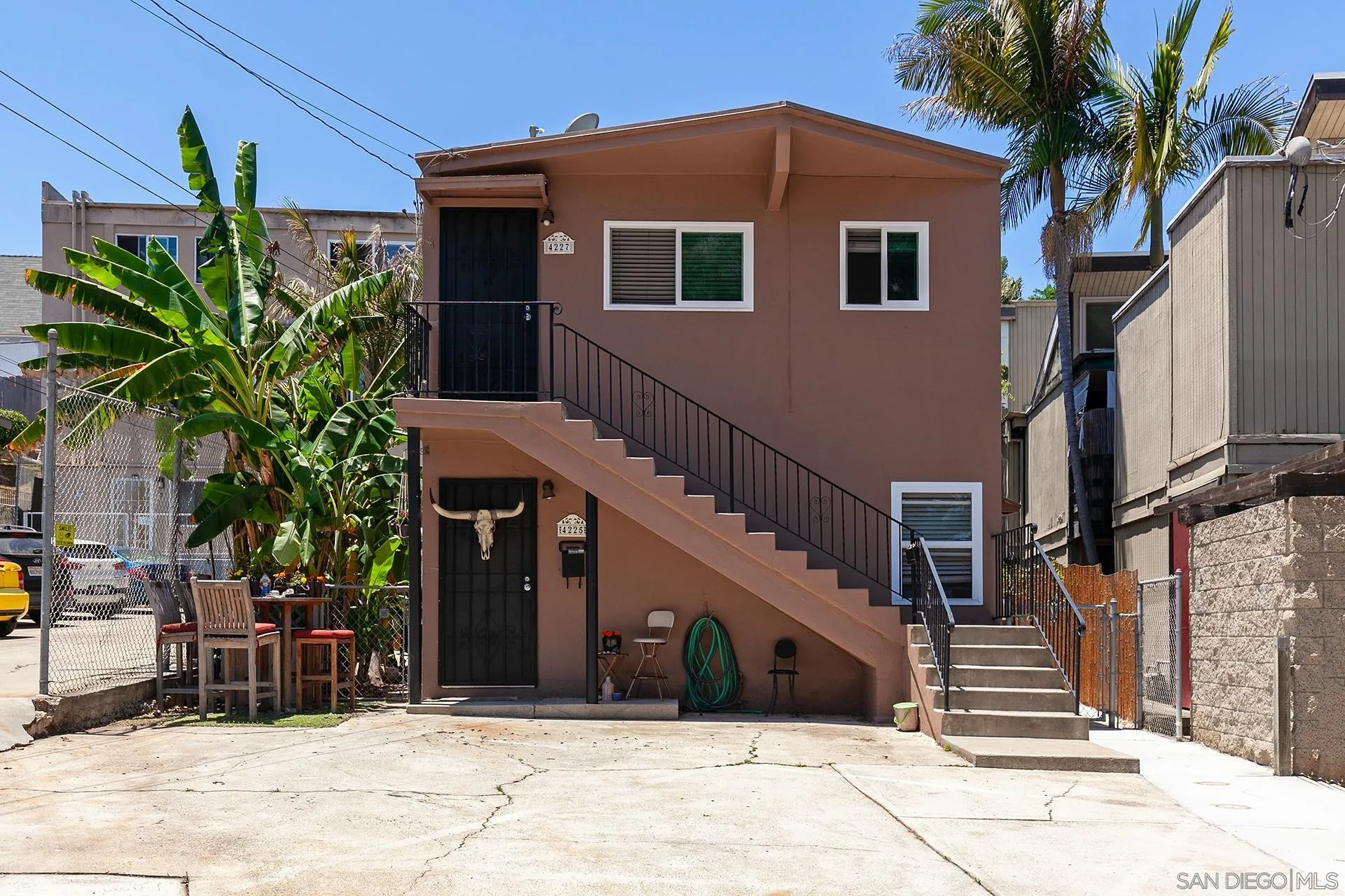 4225-4227 Whittier St