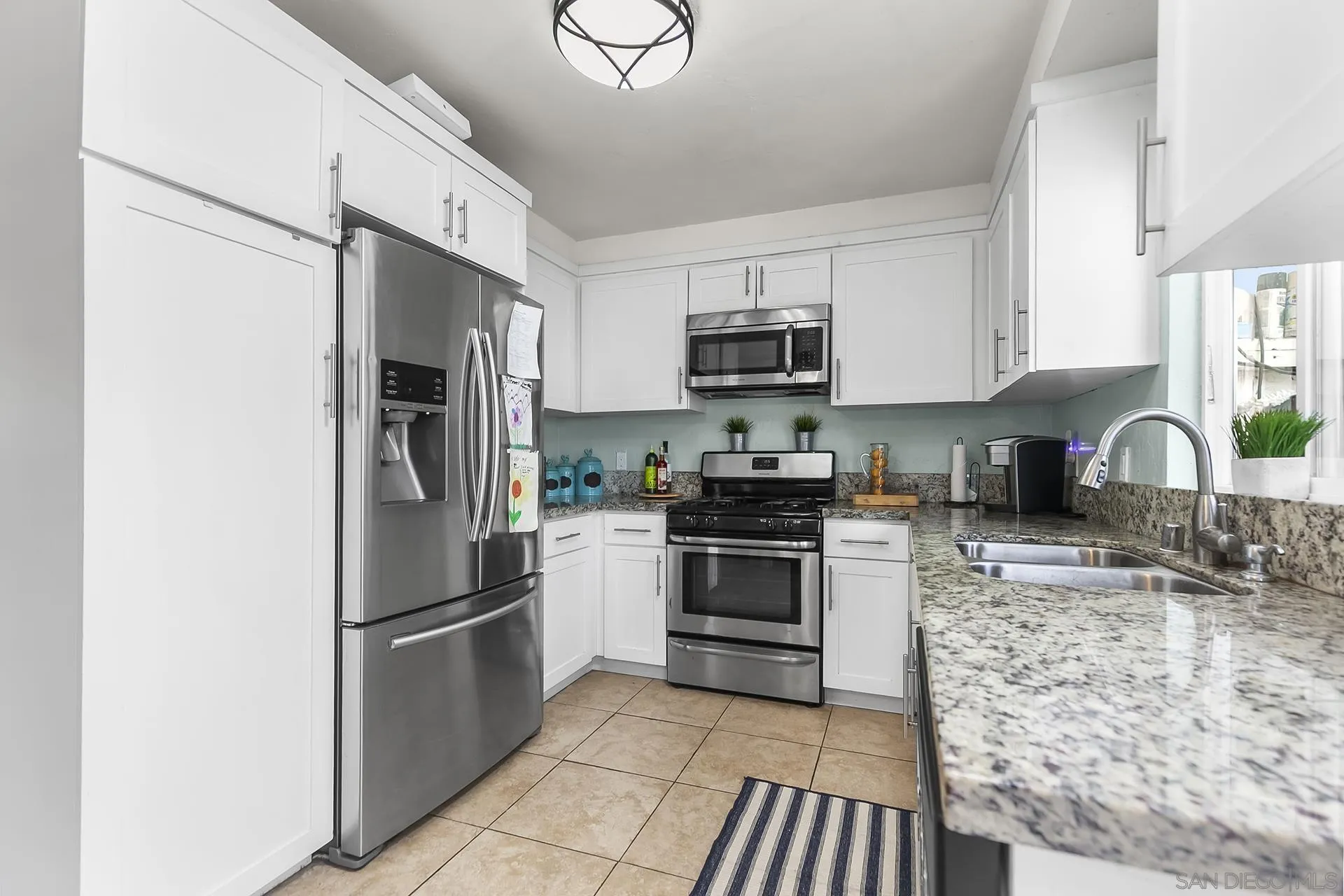 2414 1/2 Grove Ave