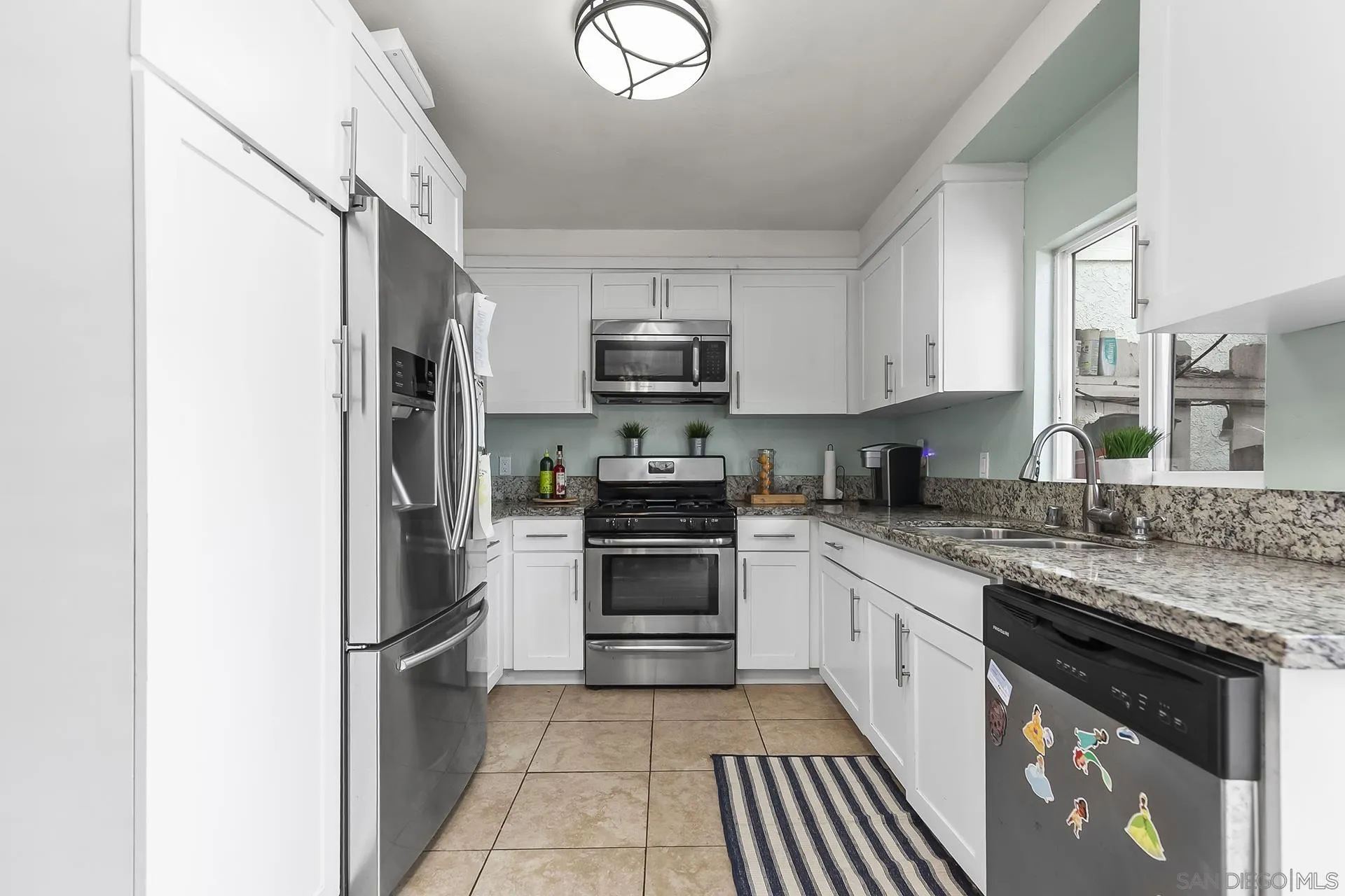 2414 1/2 Grove Ave