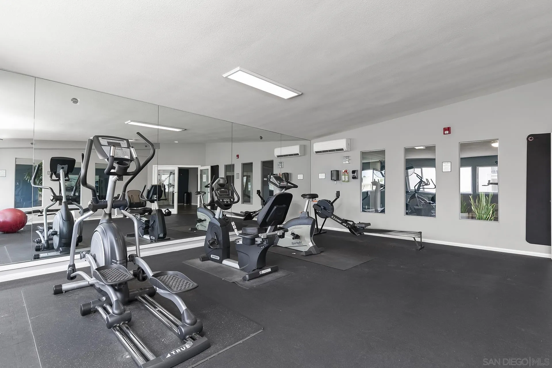 1021 Scott St Unit 225