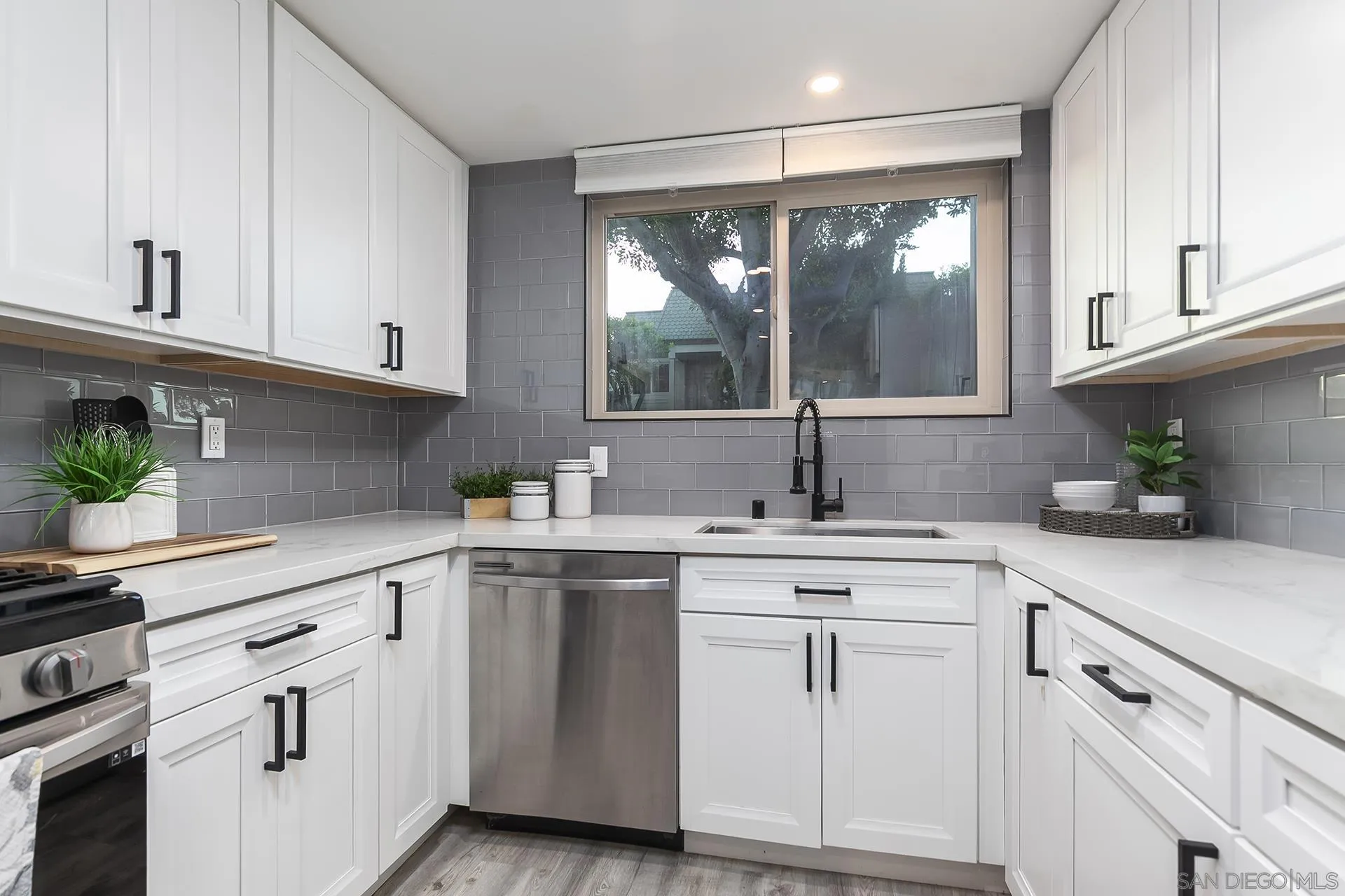 3104 Orleans E