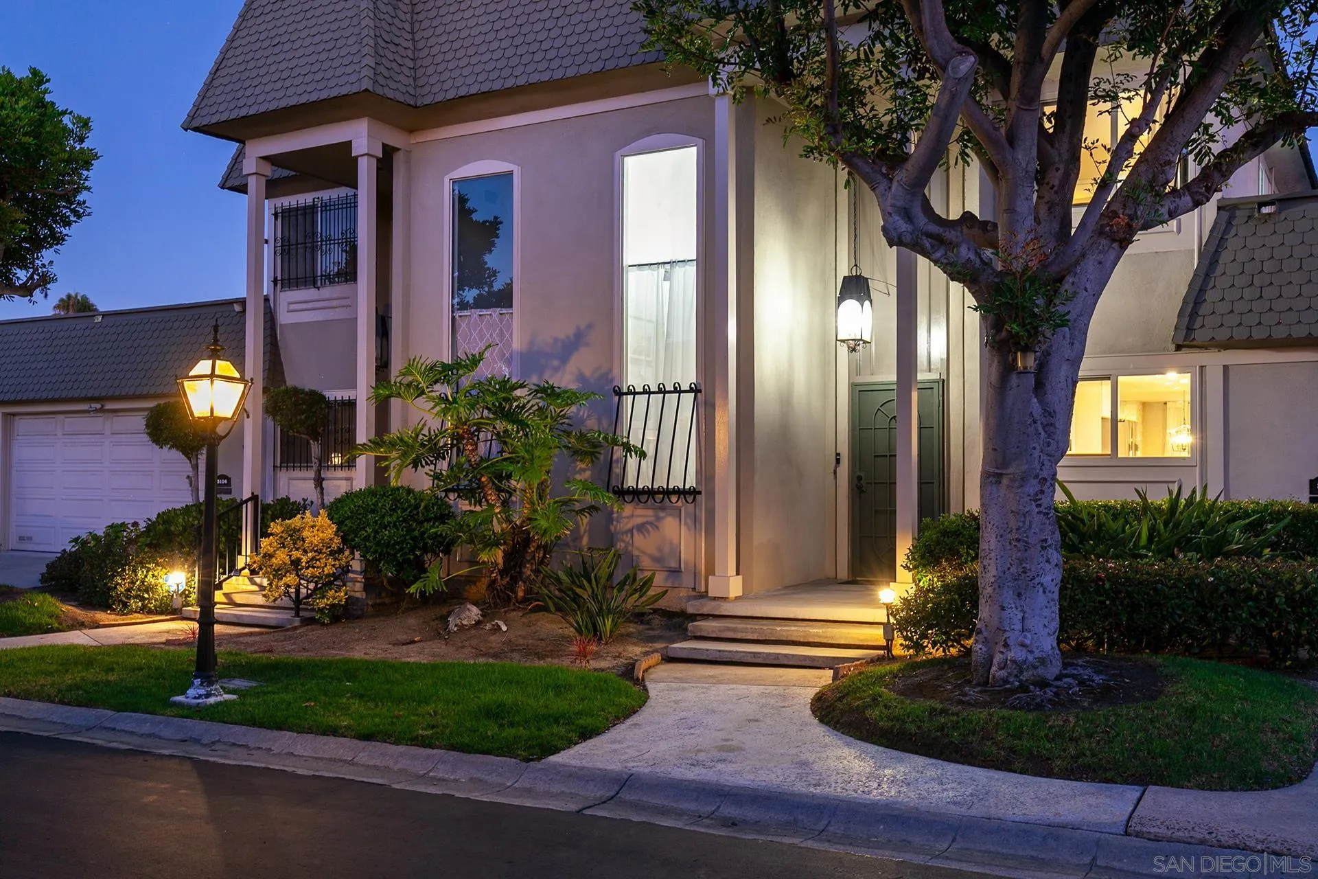 3104 Orleans E