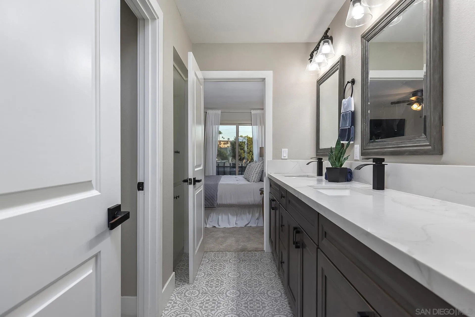 3104 Orleans E
