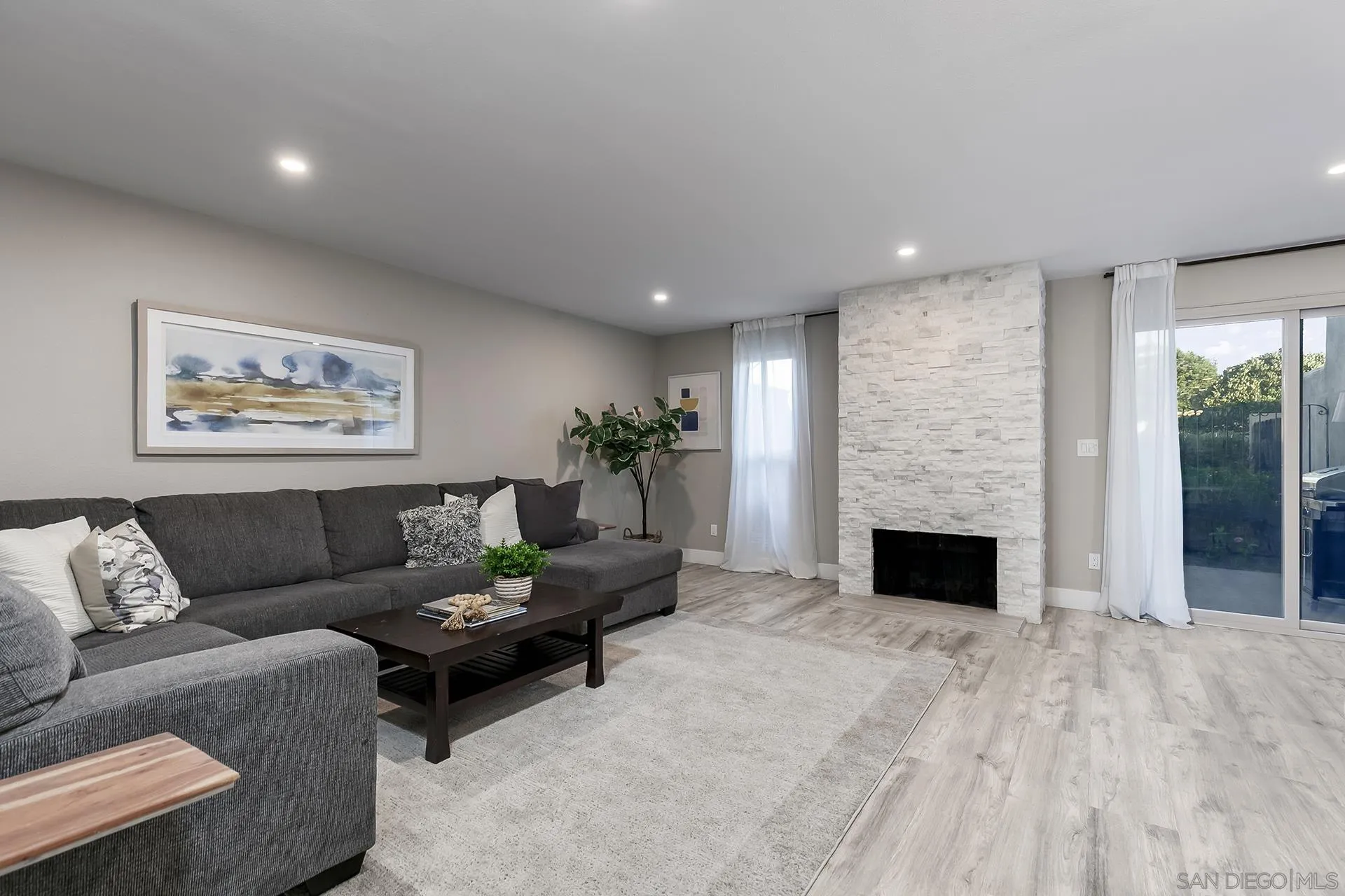 3104 Orleans E