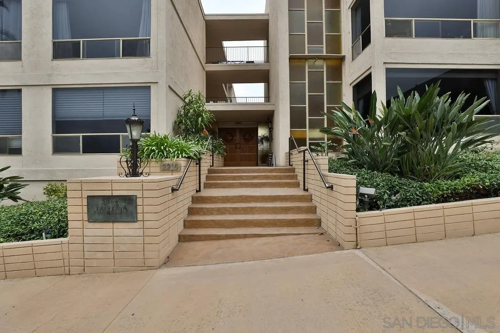 390 San Antonio Ave Unit 13a&c