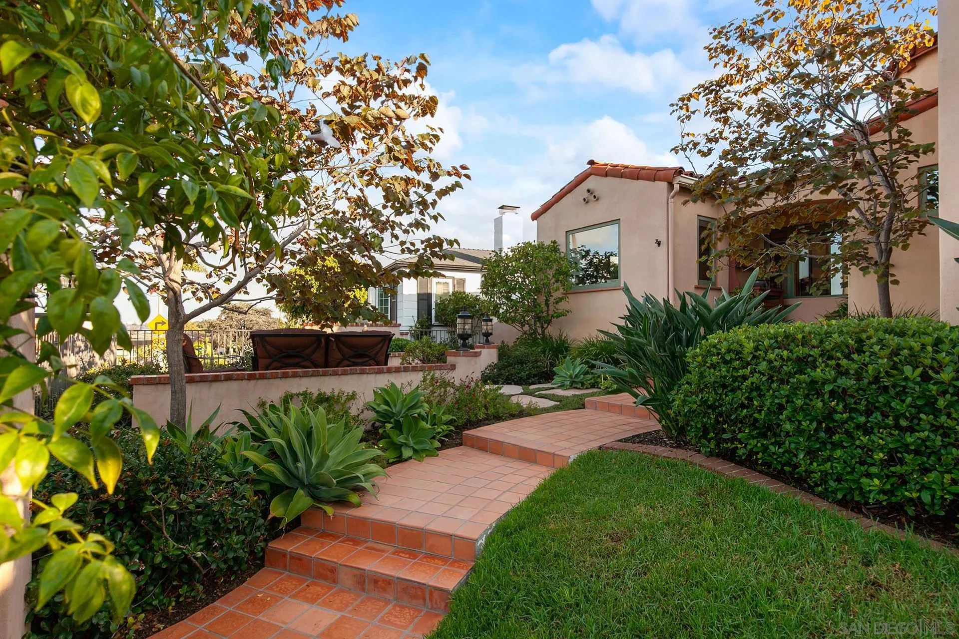 3615 Lotus Dr