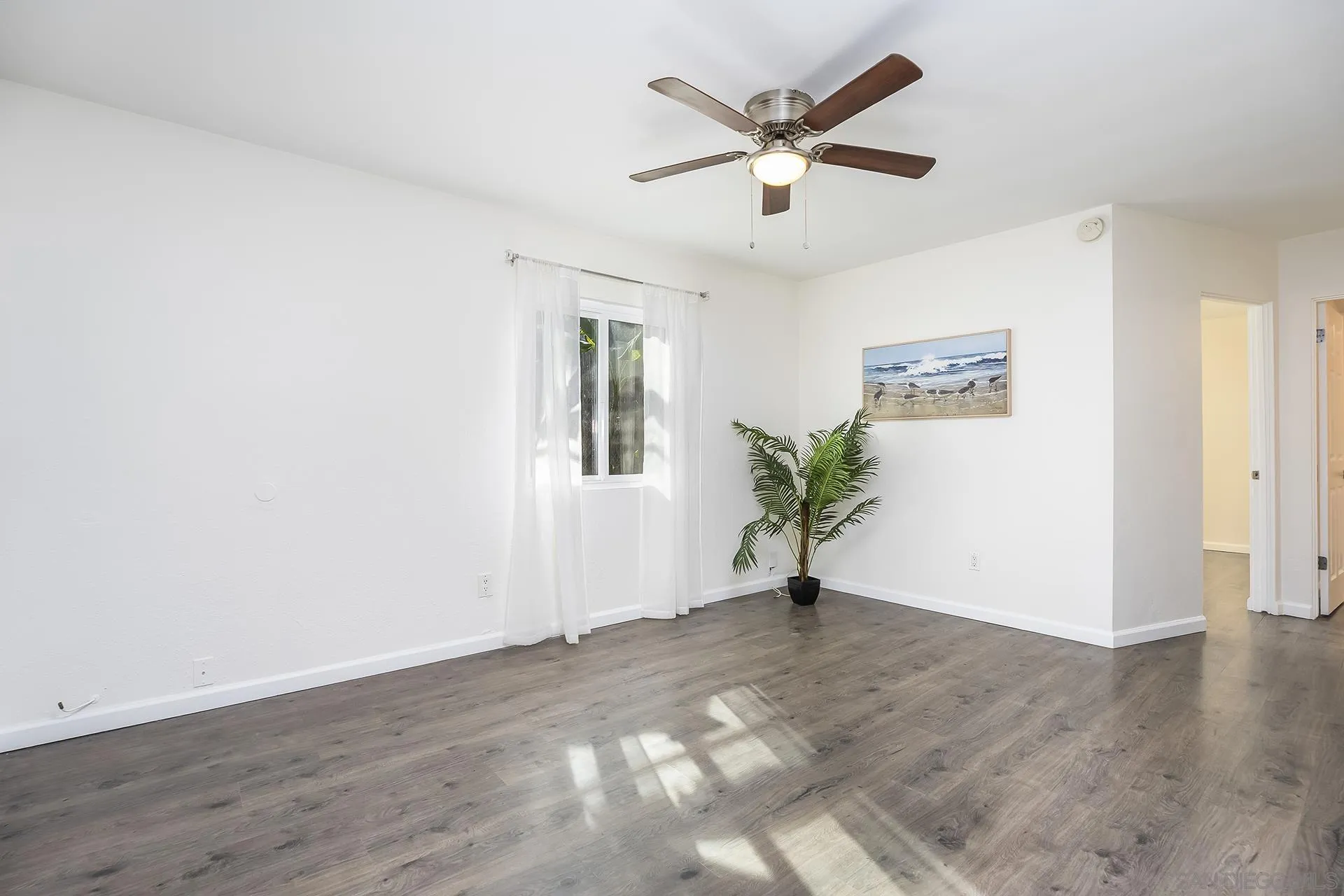 4225-4227 Whittier St