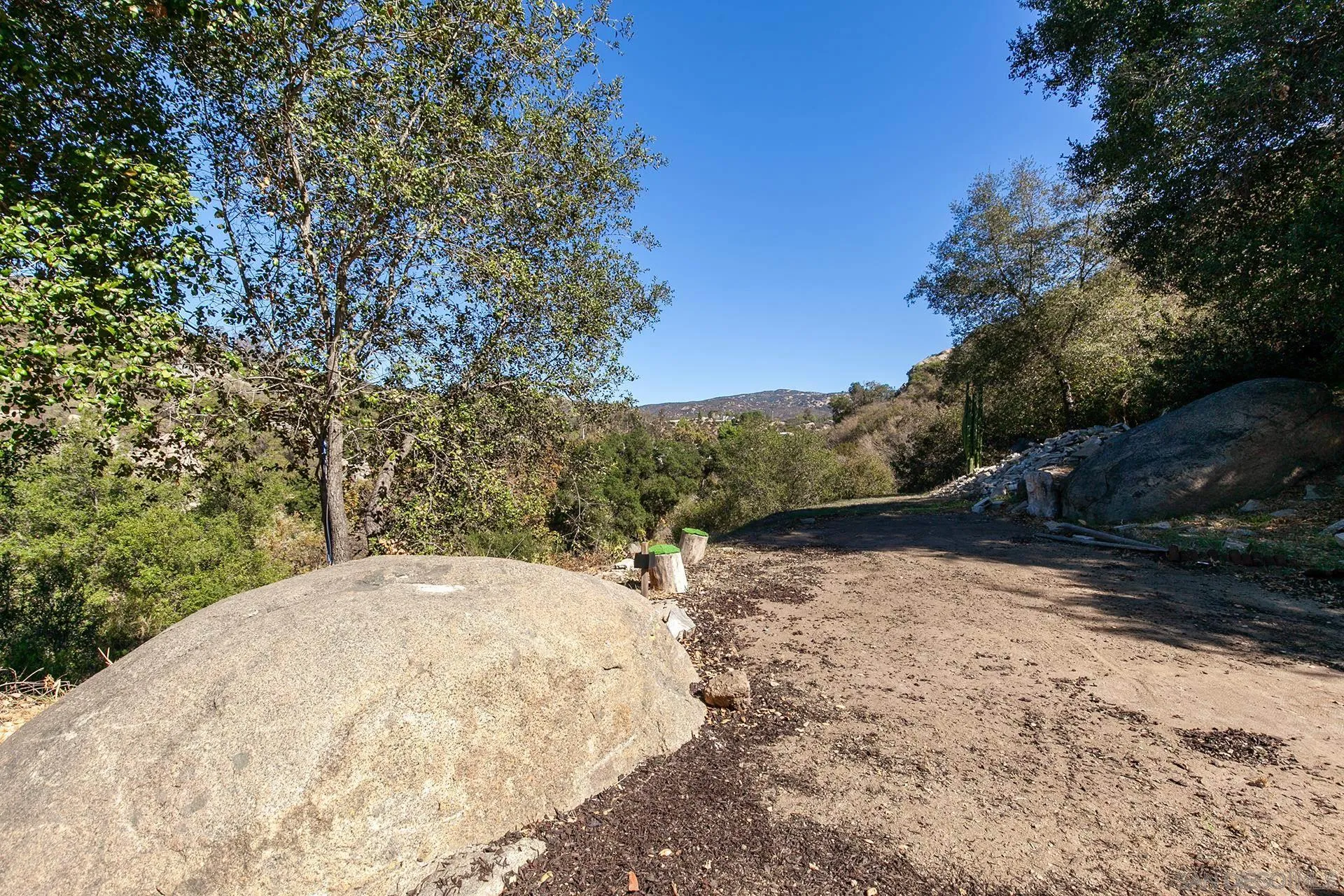 1167 Peutz Valley Rd