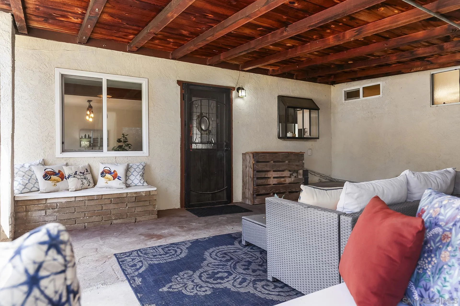 1167 Peutz Valley Rd