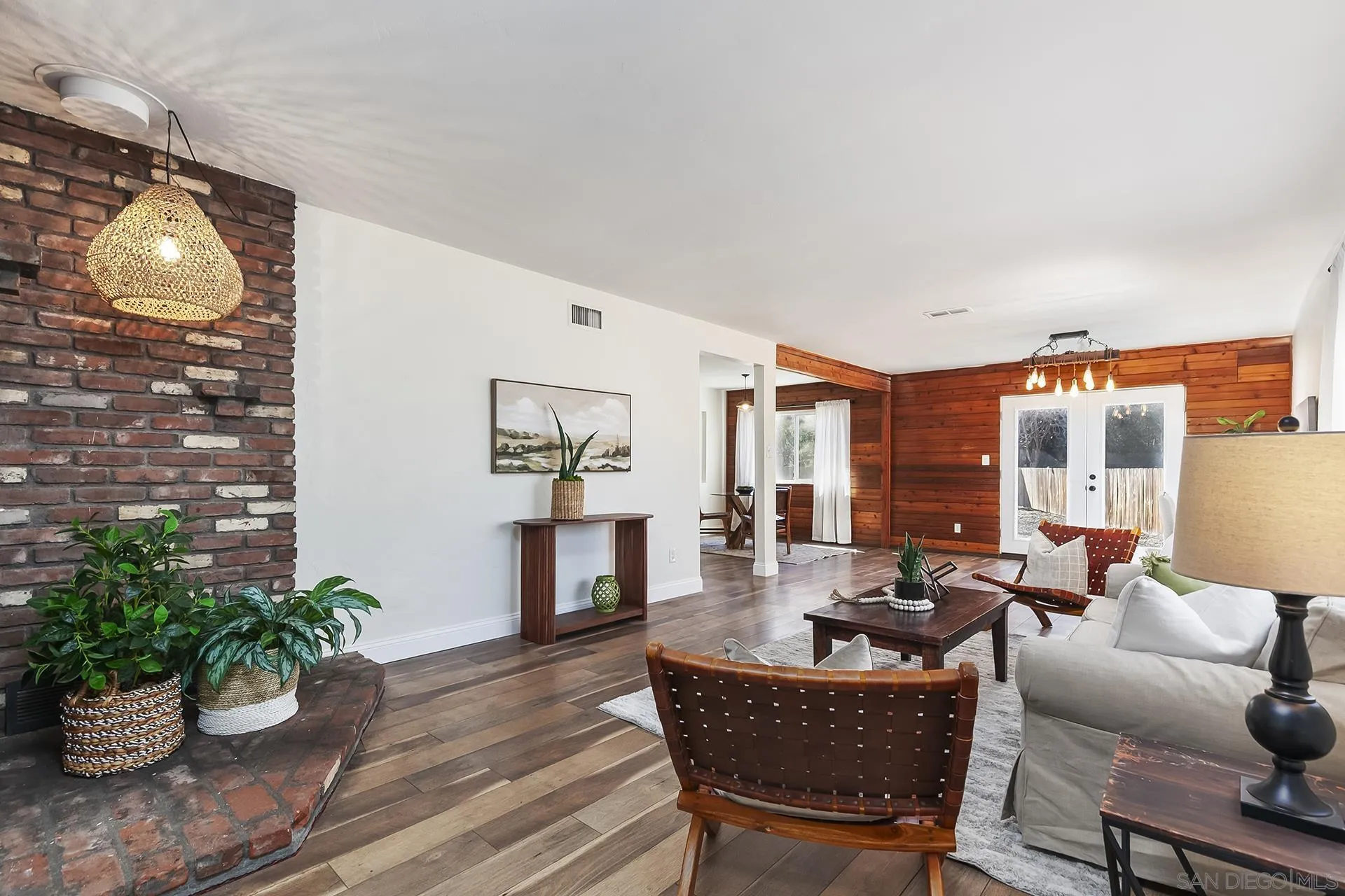 1167 Peutz Valley Rd