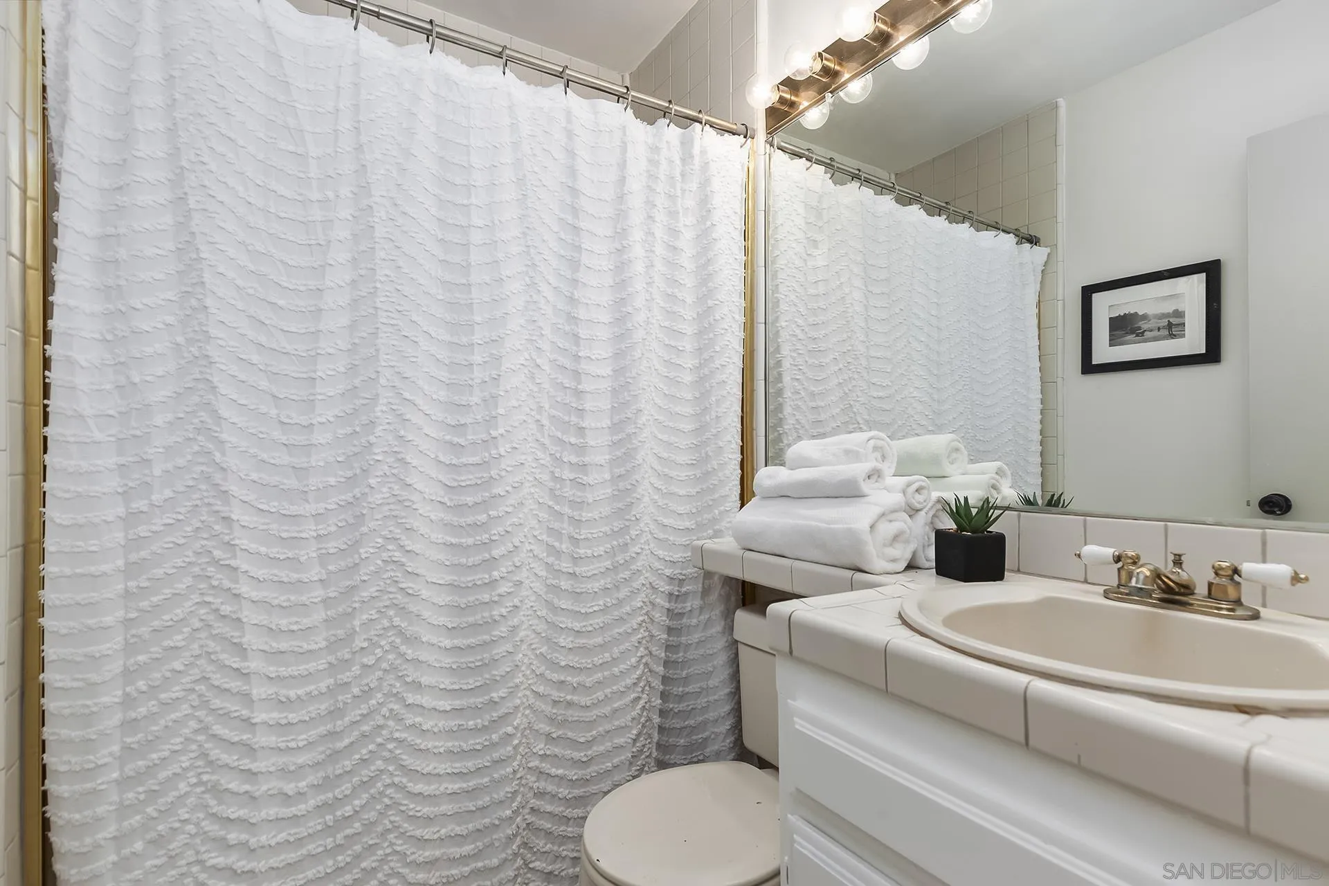 1167 Peutz Valley Rd