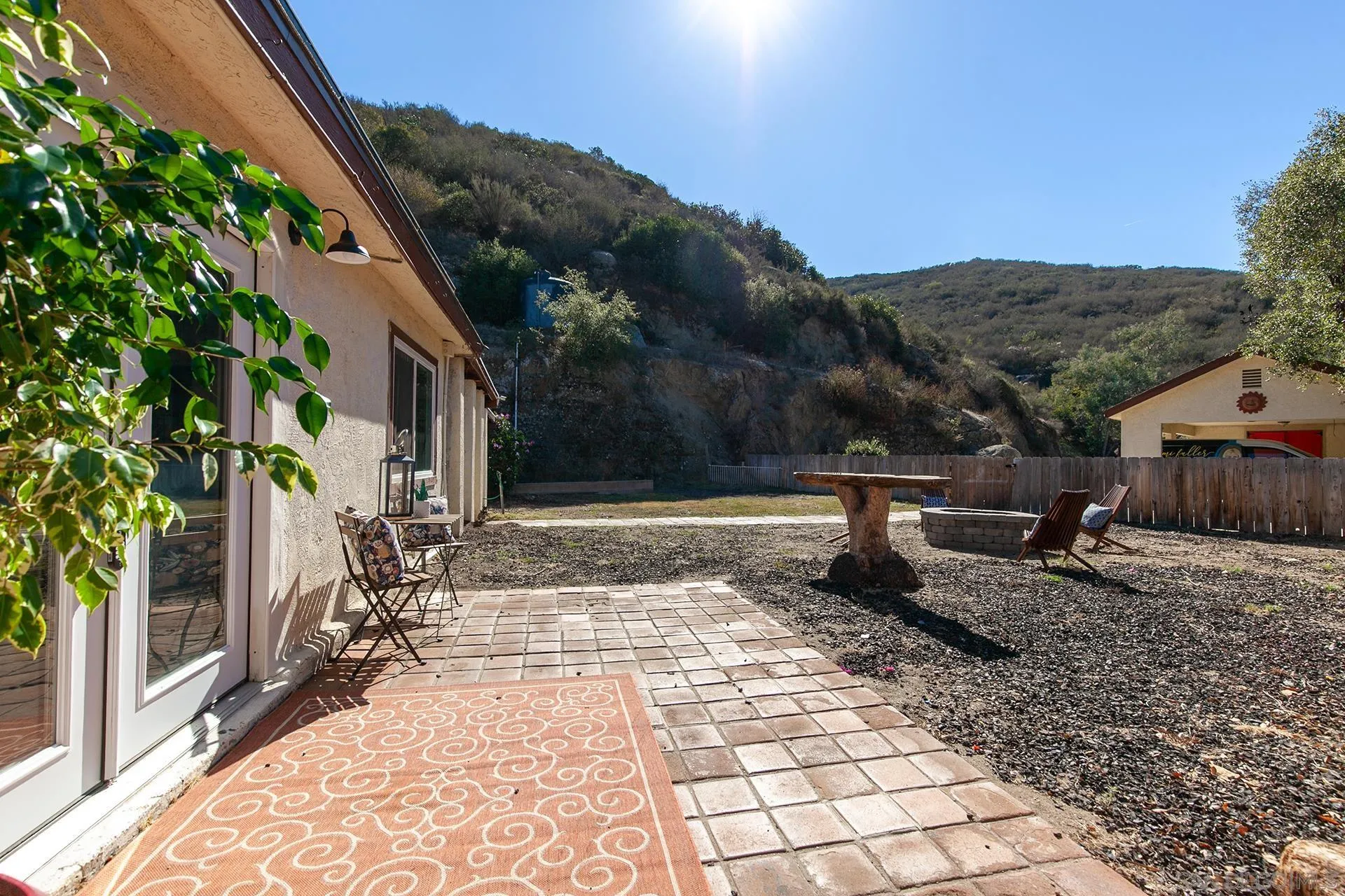 1167 Peutz Valley Rd