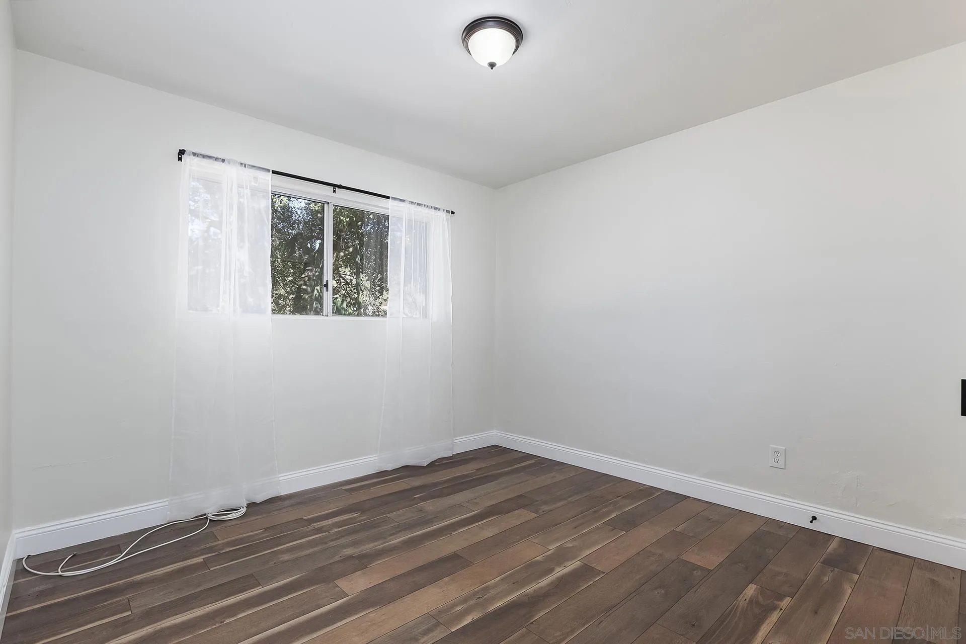 1167 Peutz Valley Rd