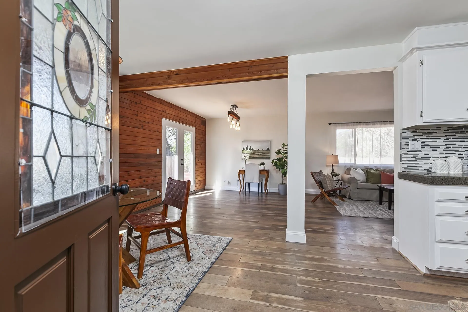 1167 Peutz Valley Rd