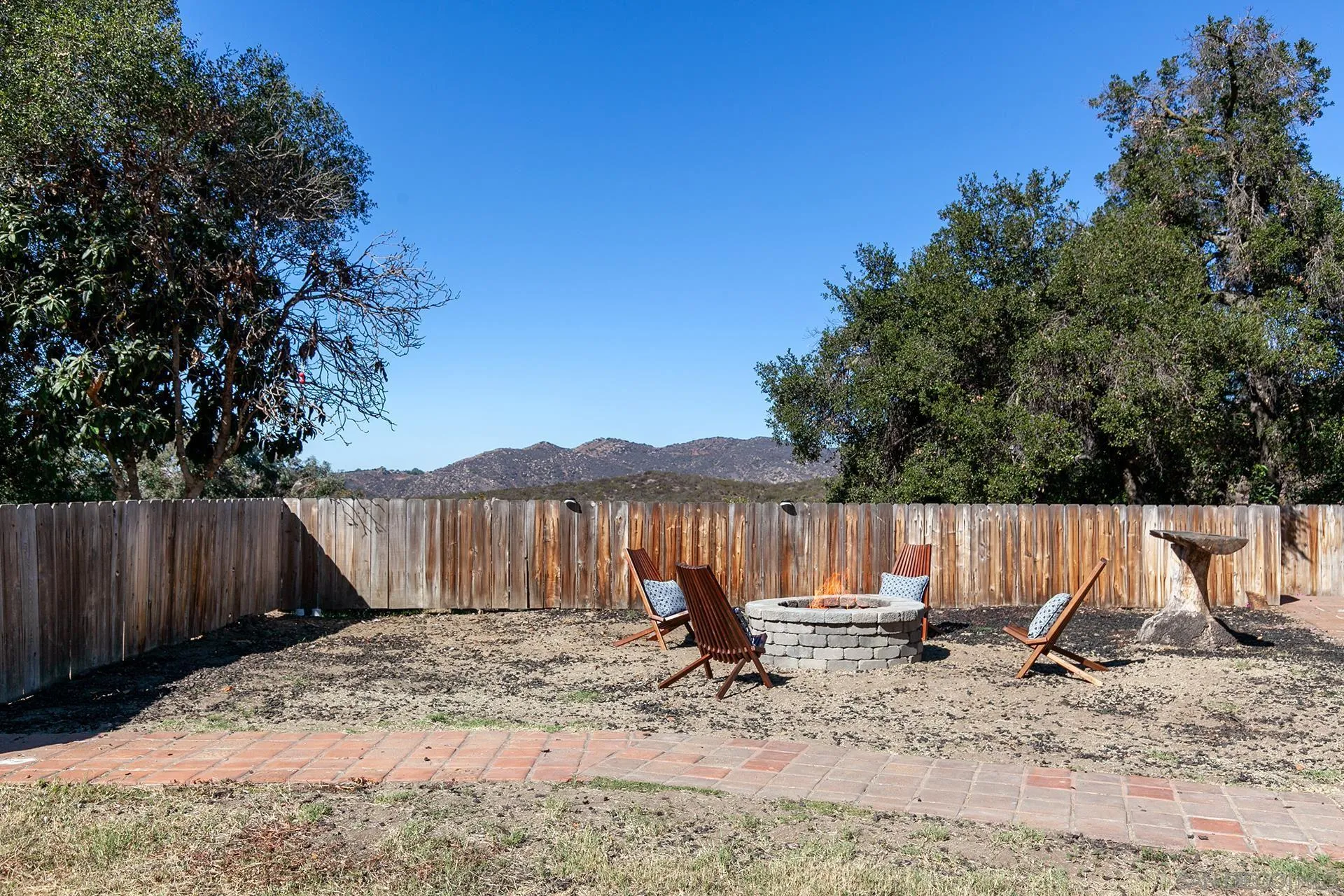 1167 Peutz Valley Rd