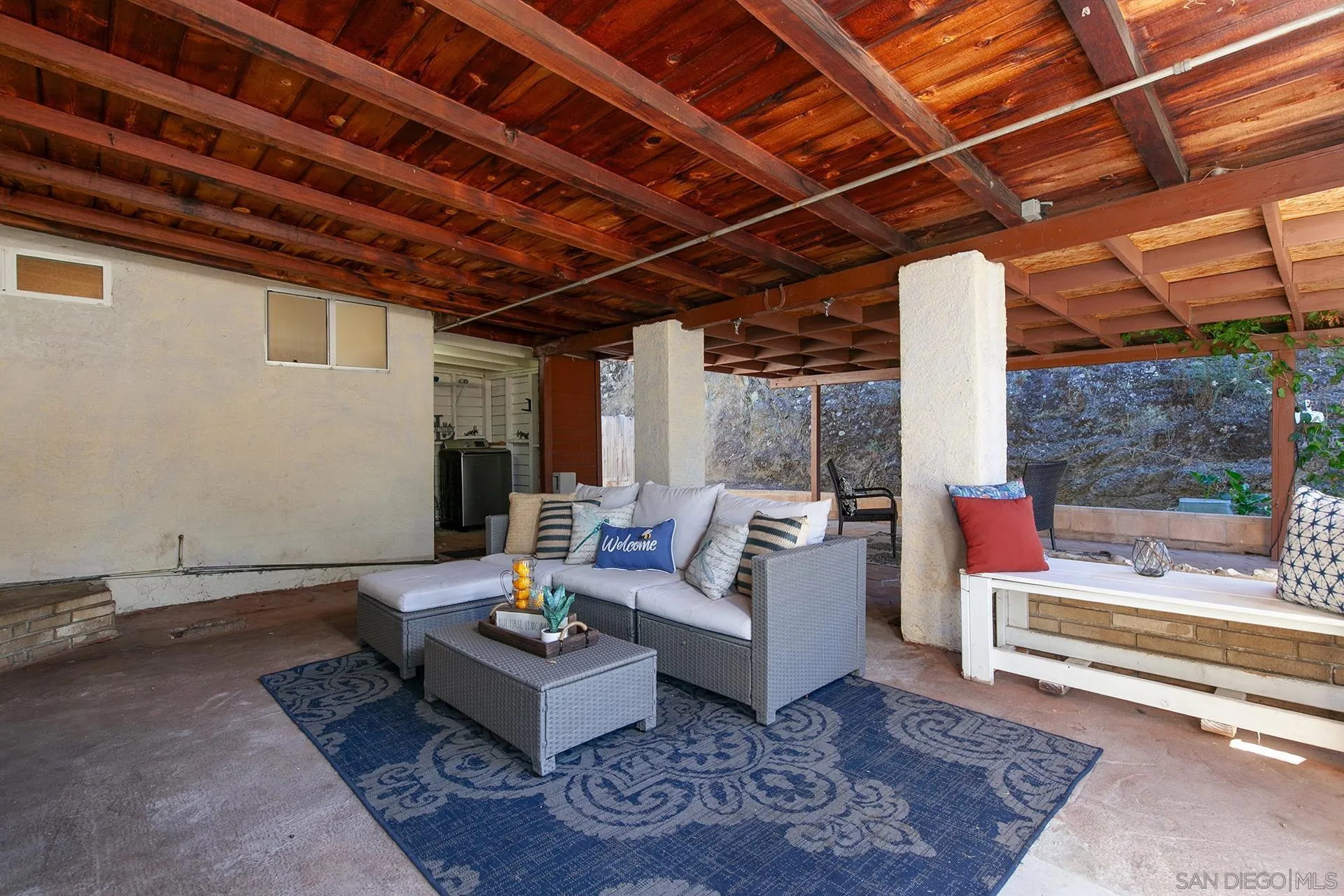 1167 Peutz Valley Rd