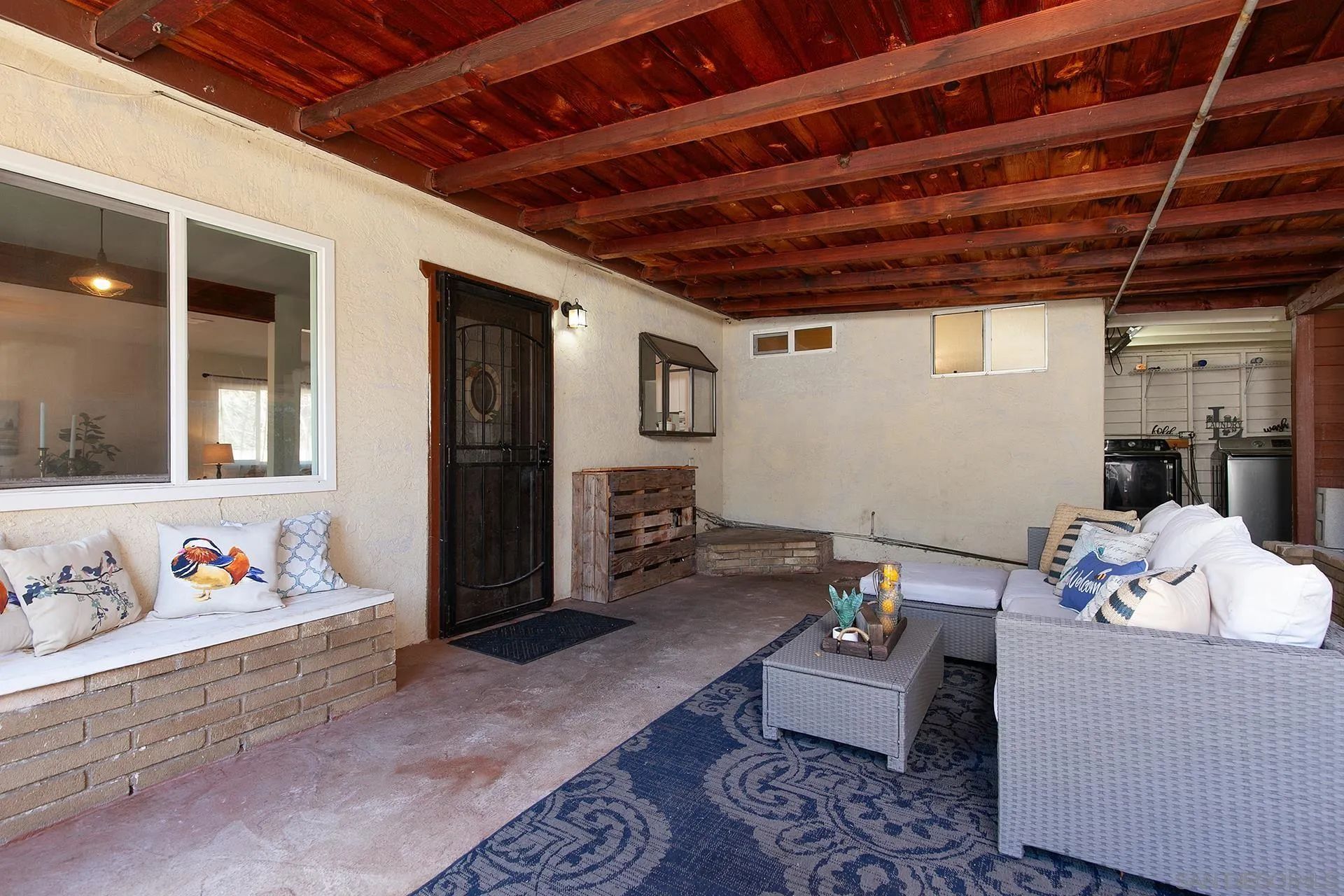 1167 Peutz Valley Rd