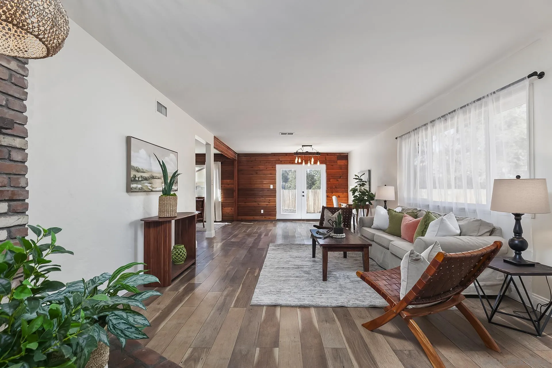 1167 Peutz Valley Rd