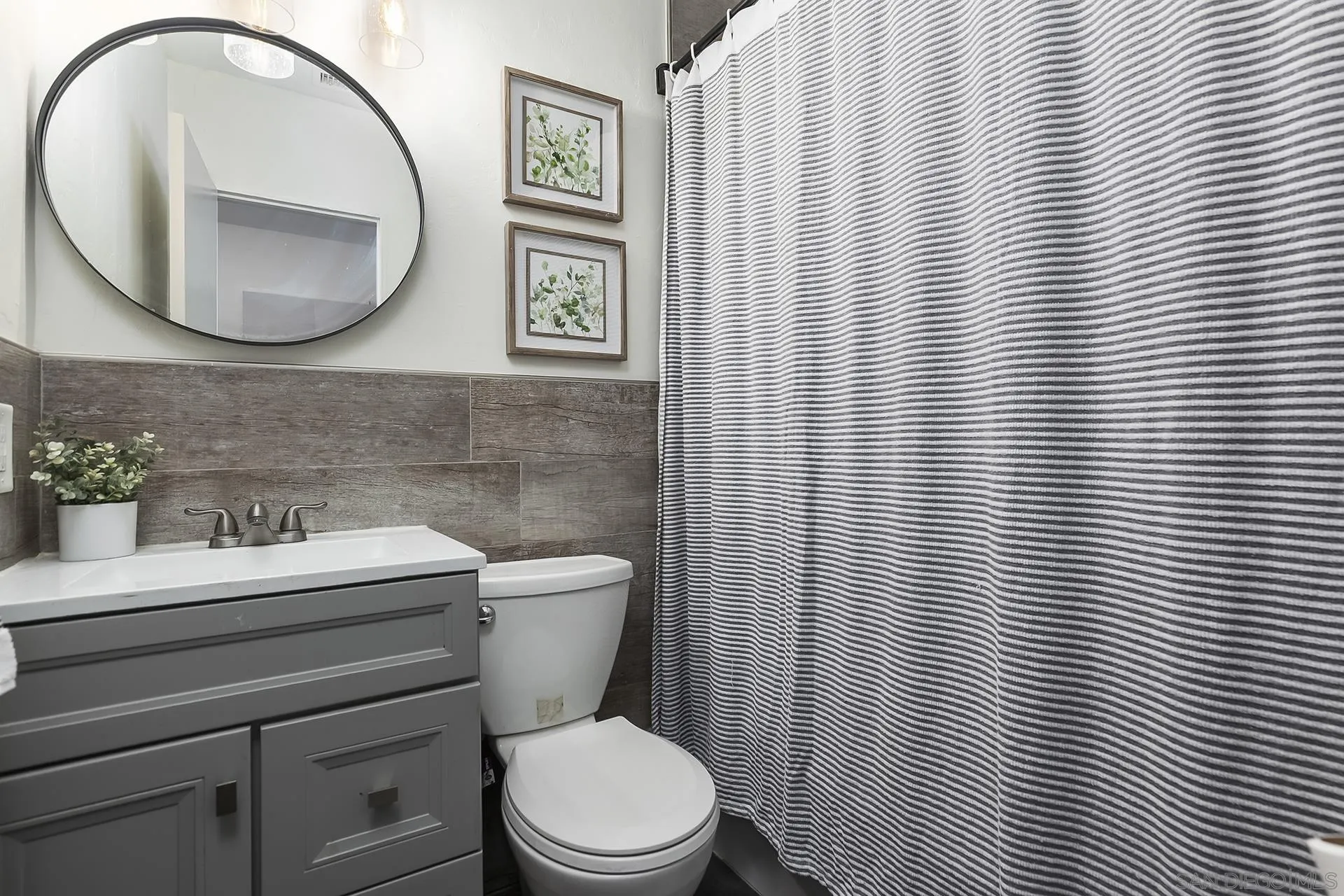 1167 Peutz Valley Rd