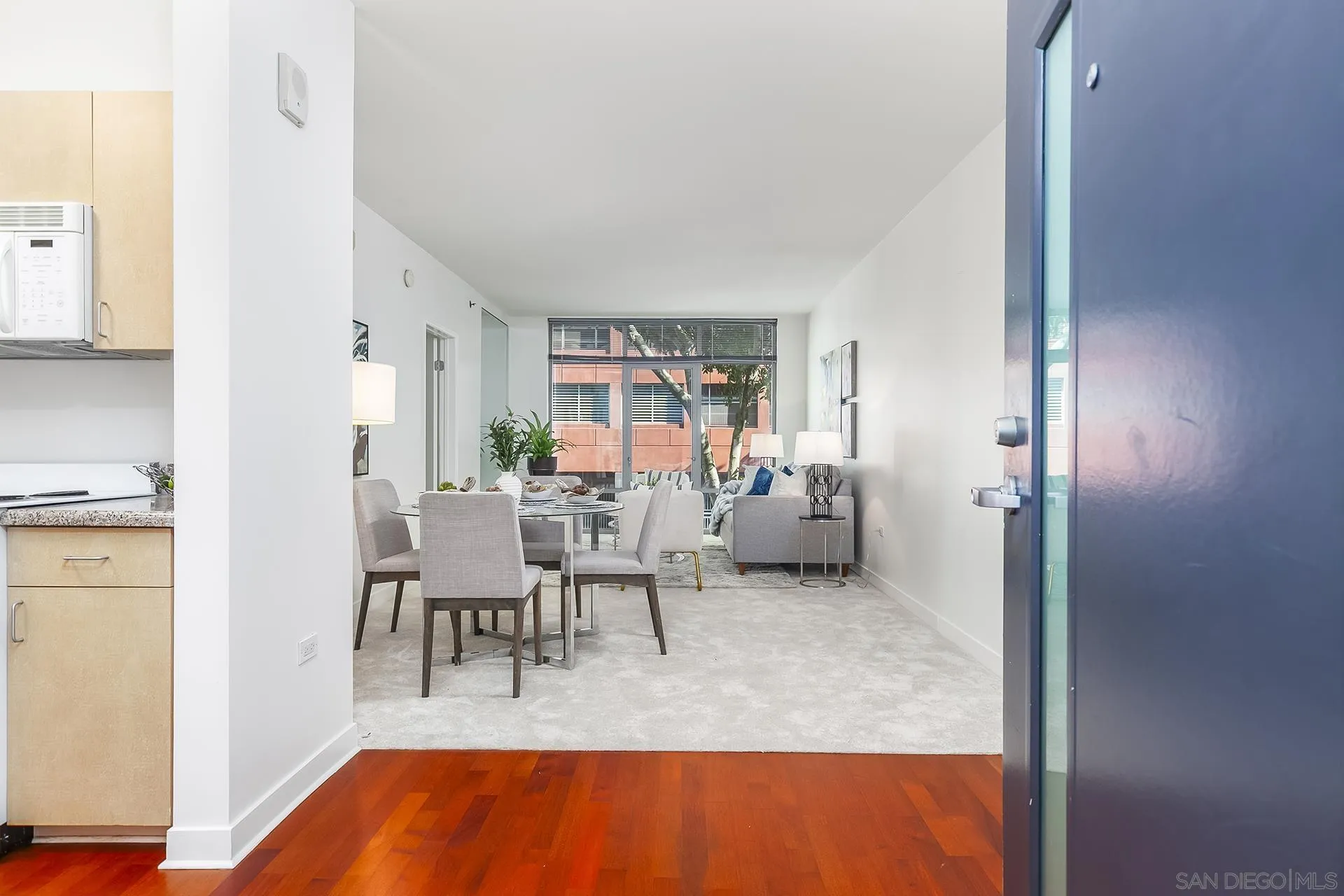 425 W Beech St Unit 327