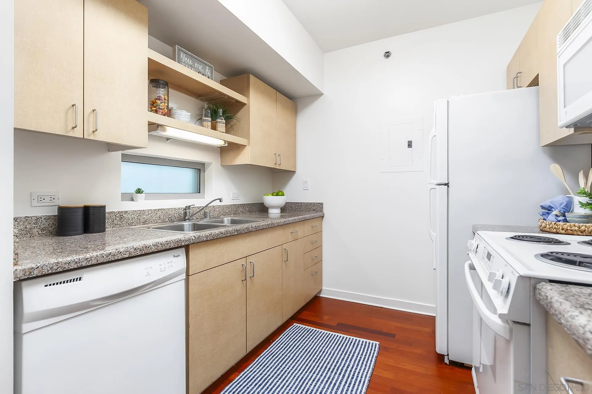 425 W Beech St Unit 327