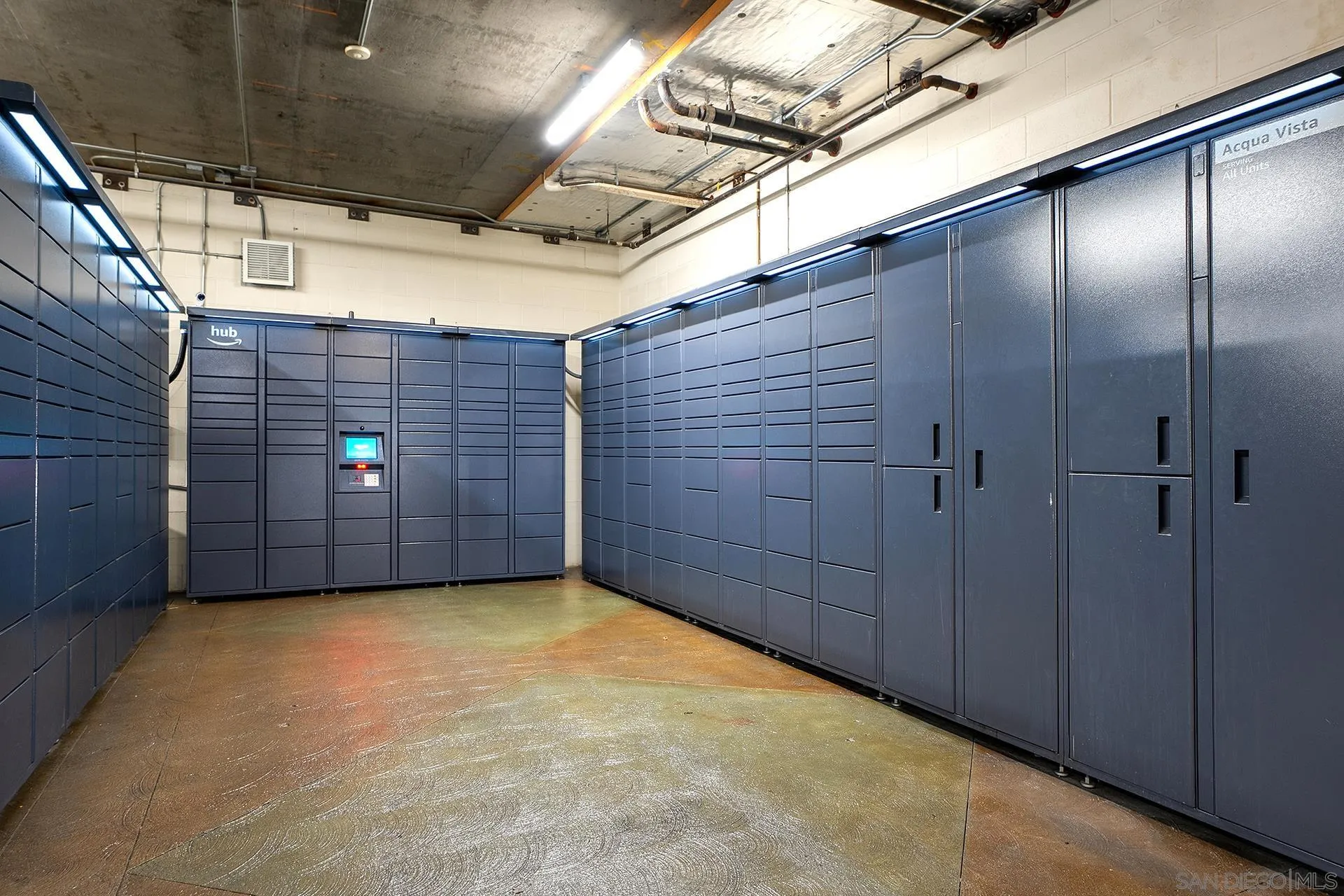 425 W Beech St Unit 327