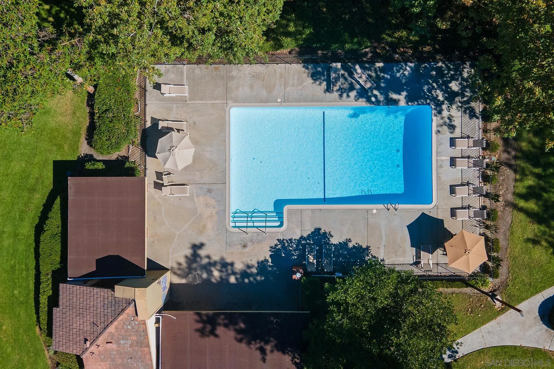 5358 Caminito Velasquez