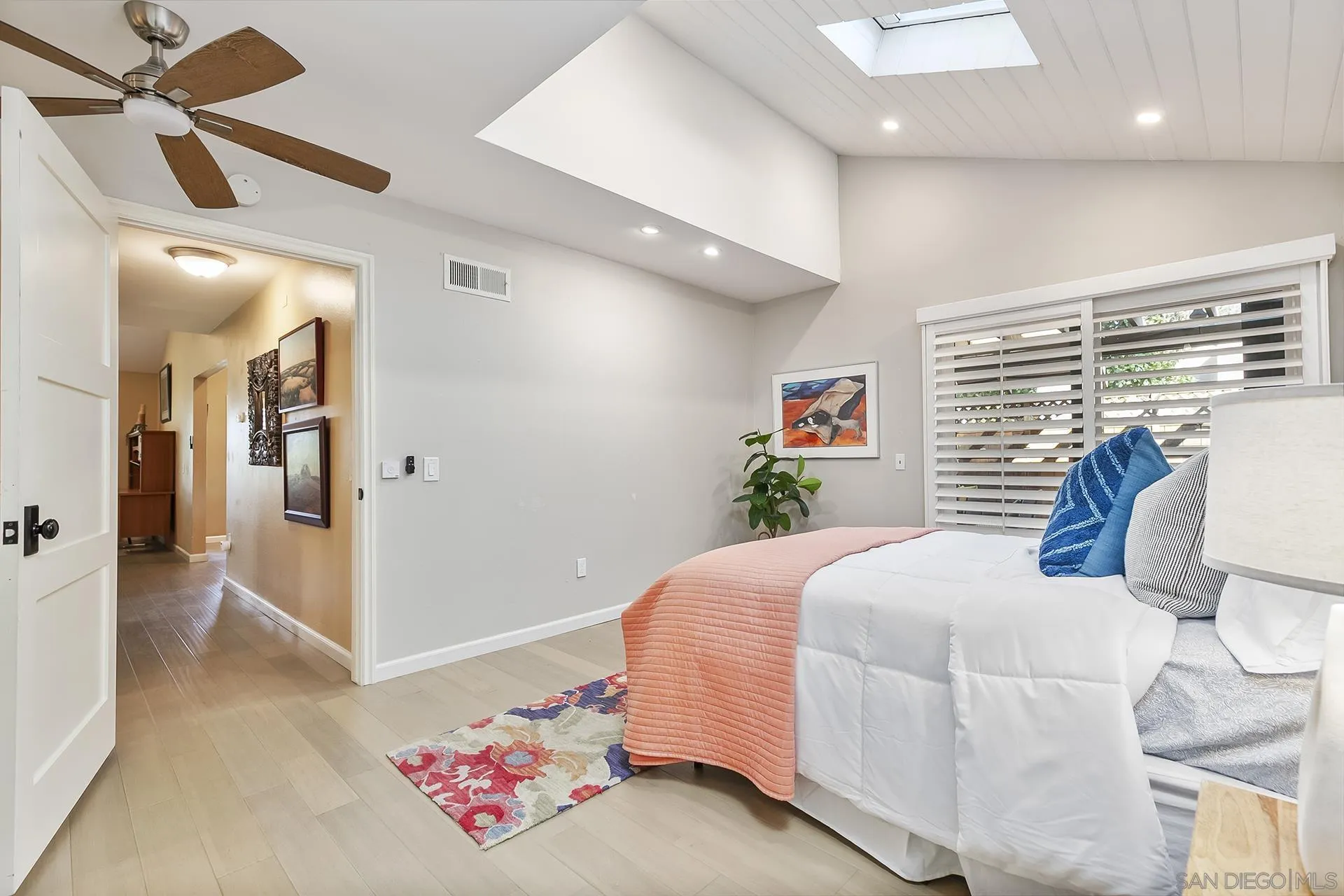 5358 Caminito Velasquez