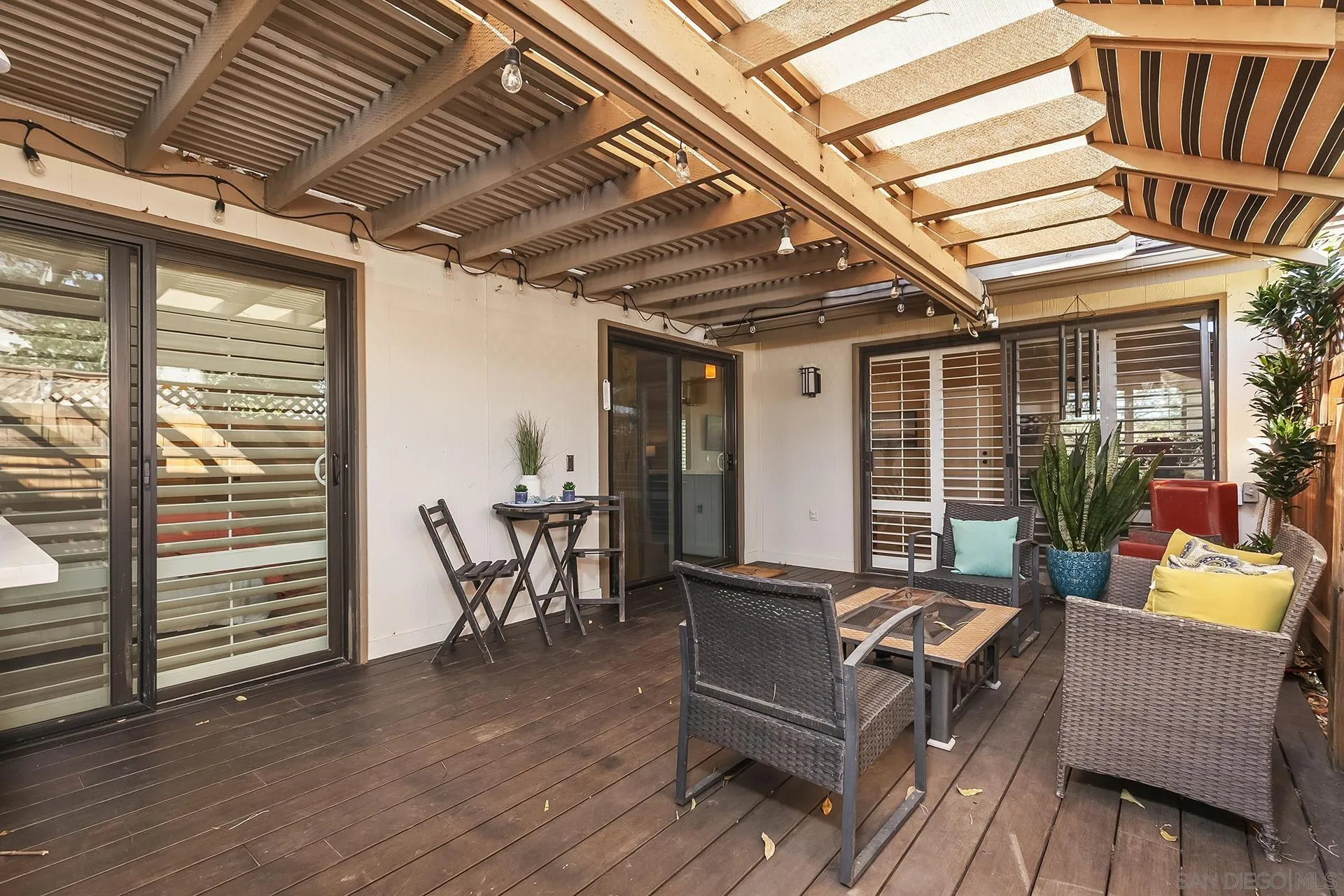 5358 Caminito Velasquez